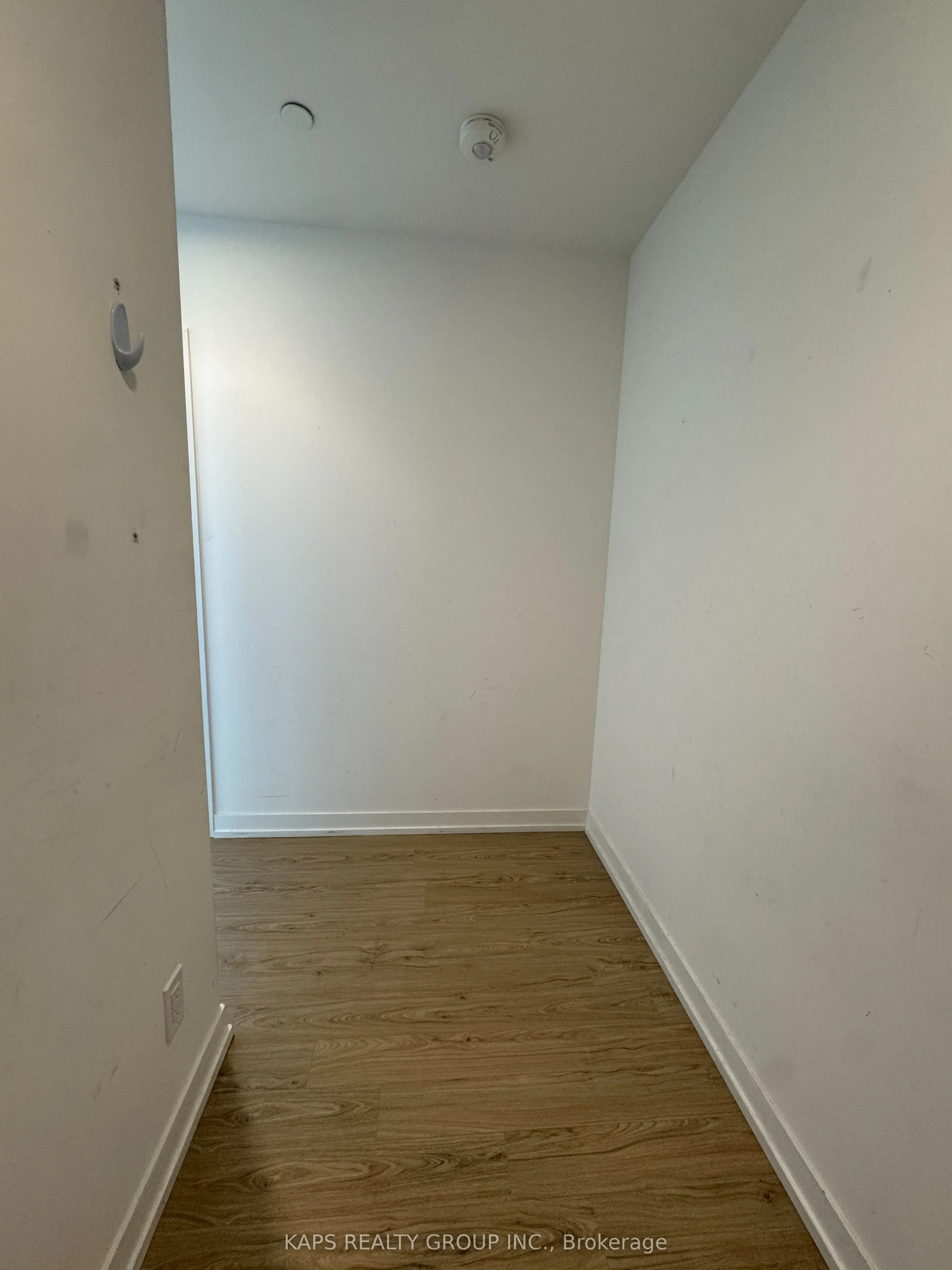 85 Wood Street, #912