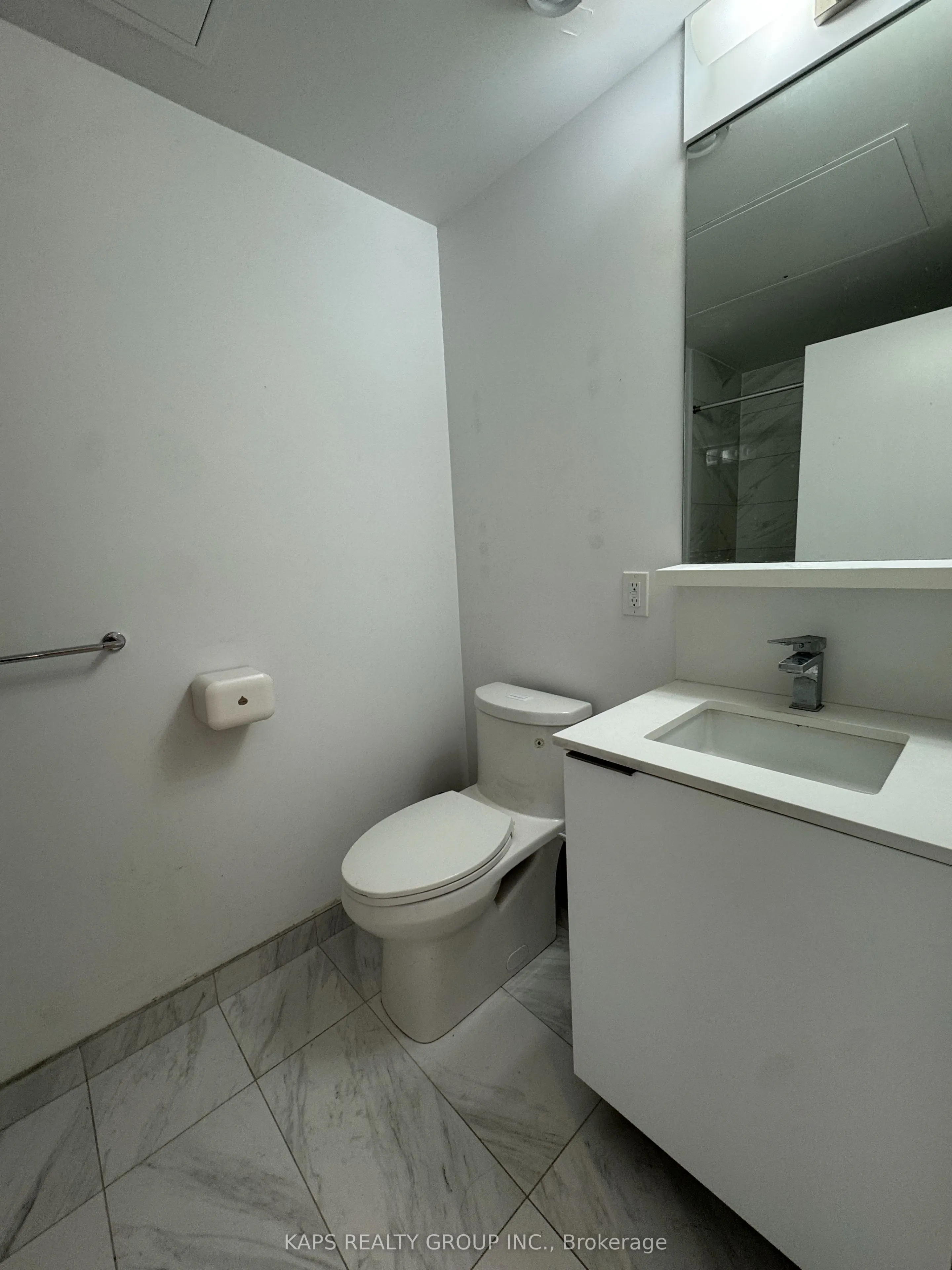 85 Wood Street, #912
