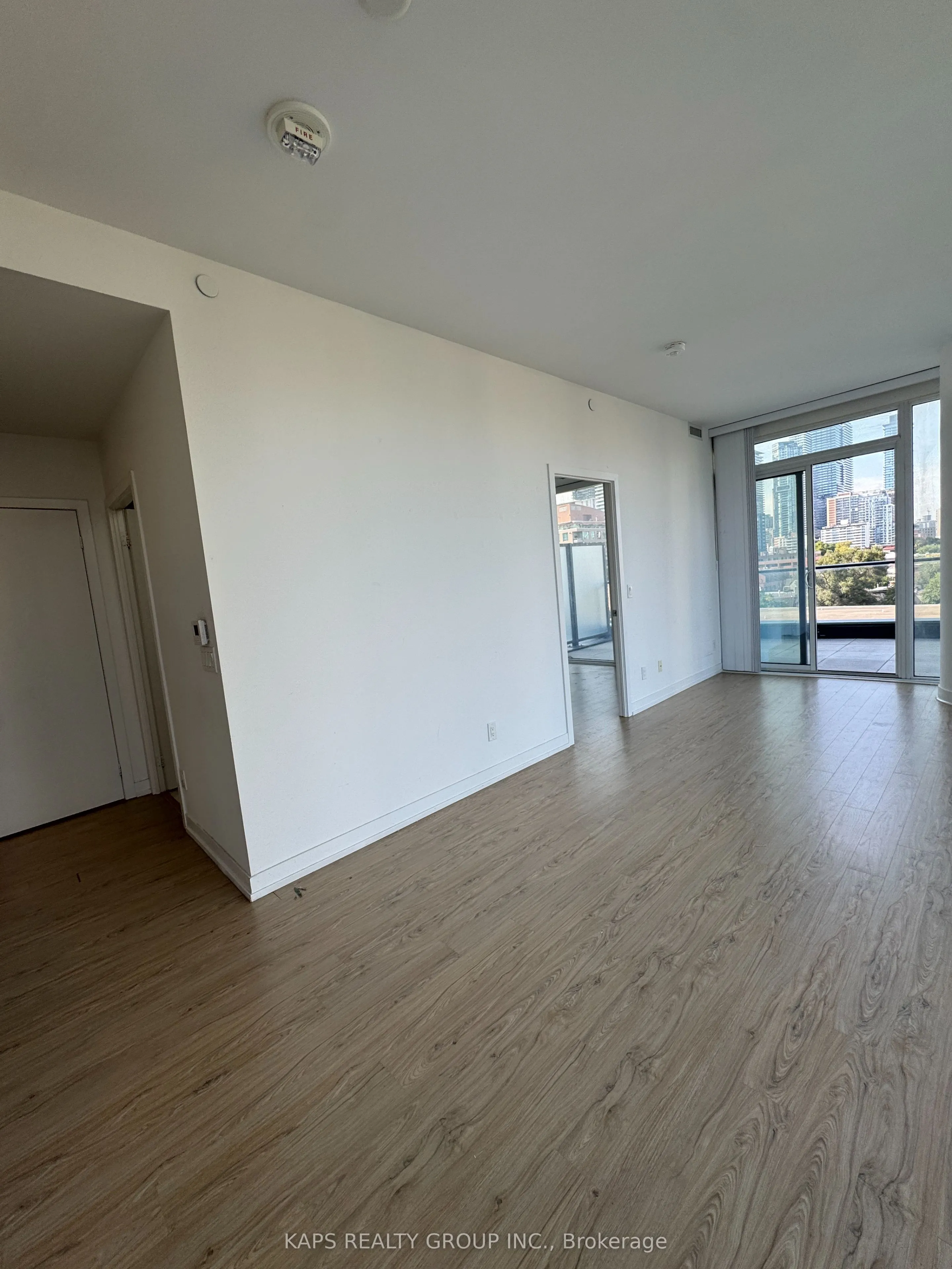 85 Wood Street, #912