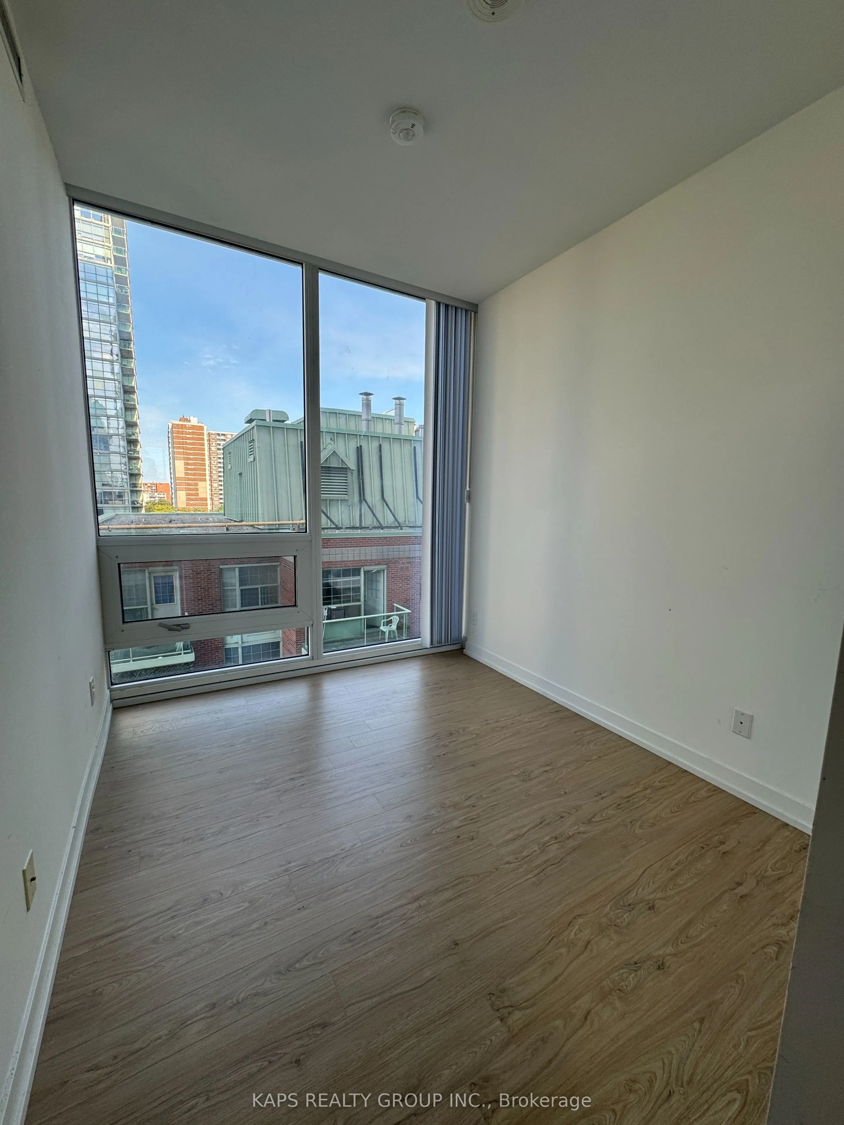 85 Wood Street, #912