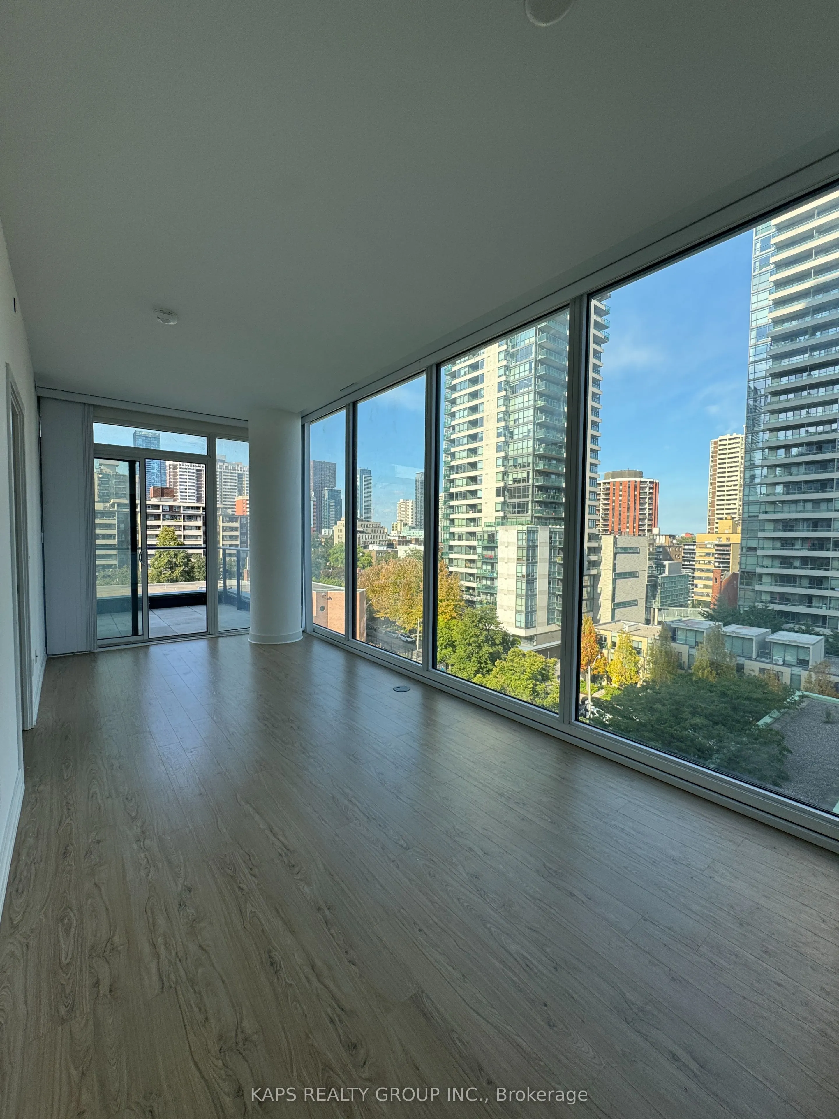85 Wood Street, #912