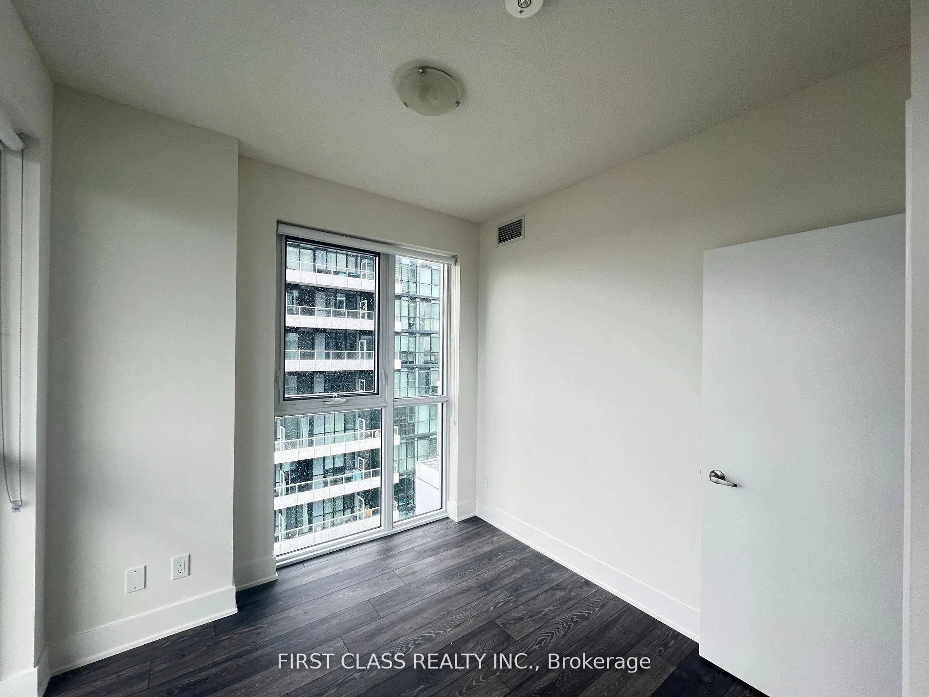 188 Fairview Mall Drive, #1815