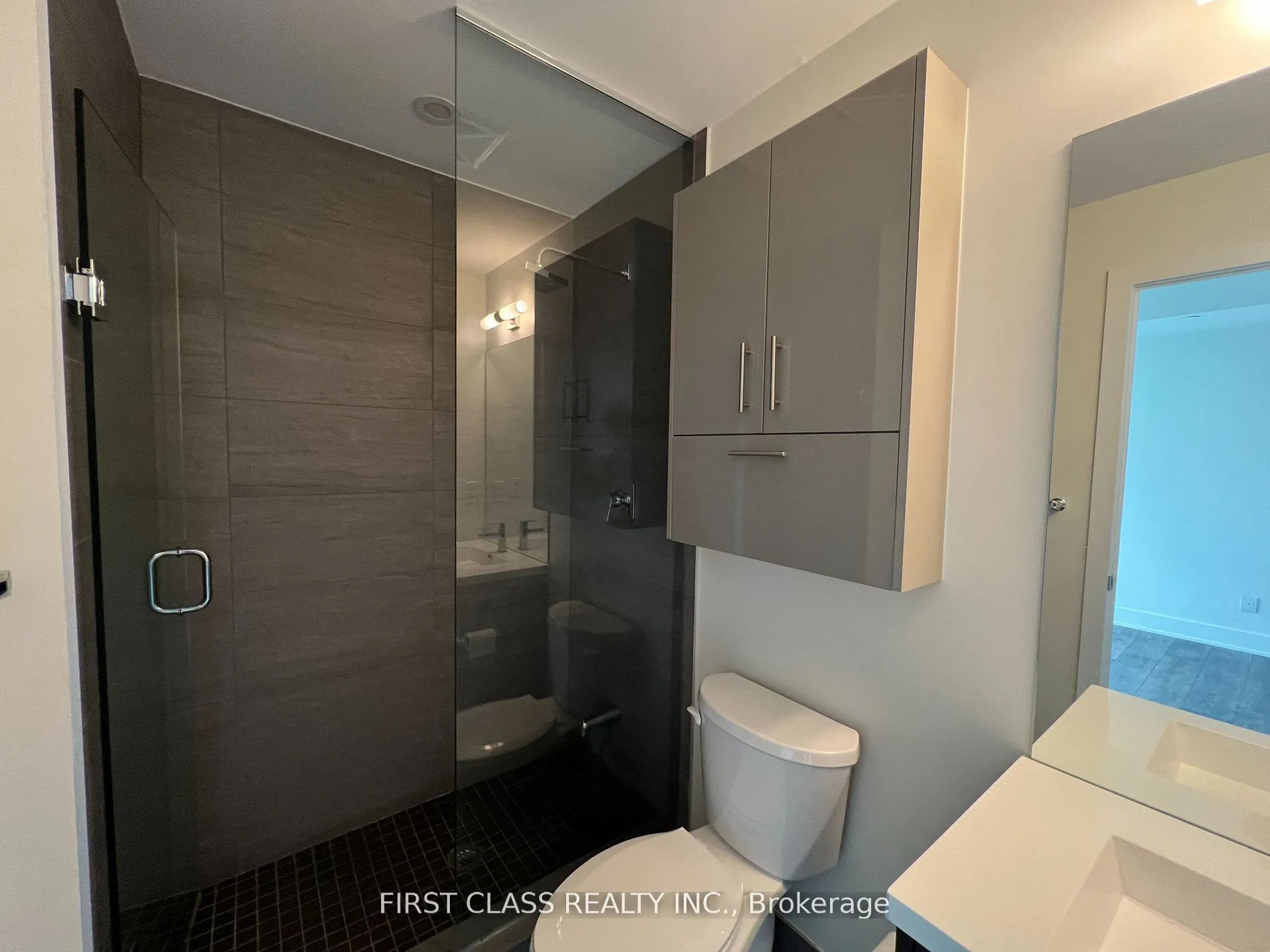 188 Fairview Mall Drive, #1815