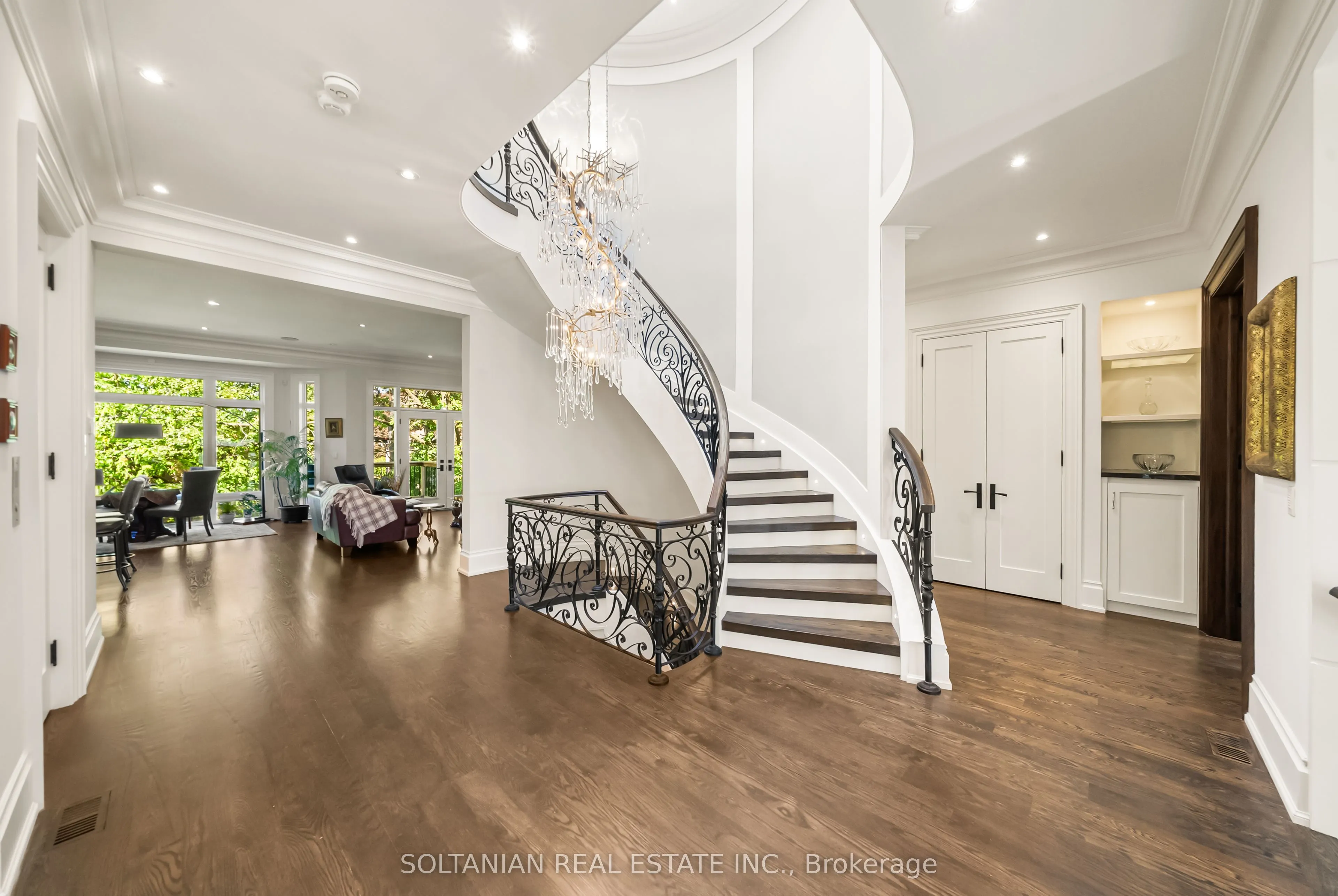 352 Patricia Avenue