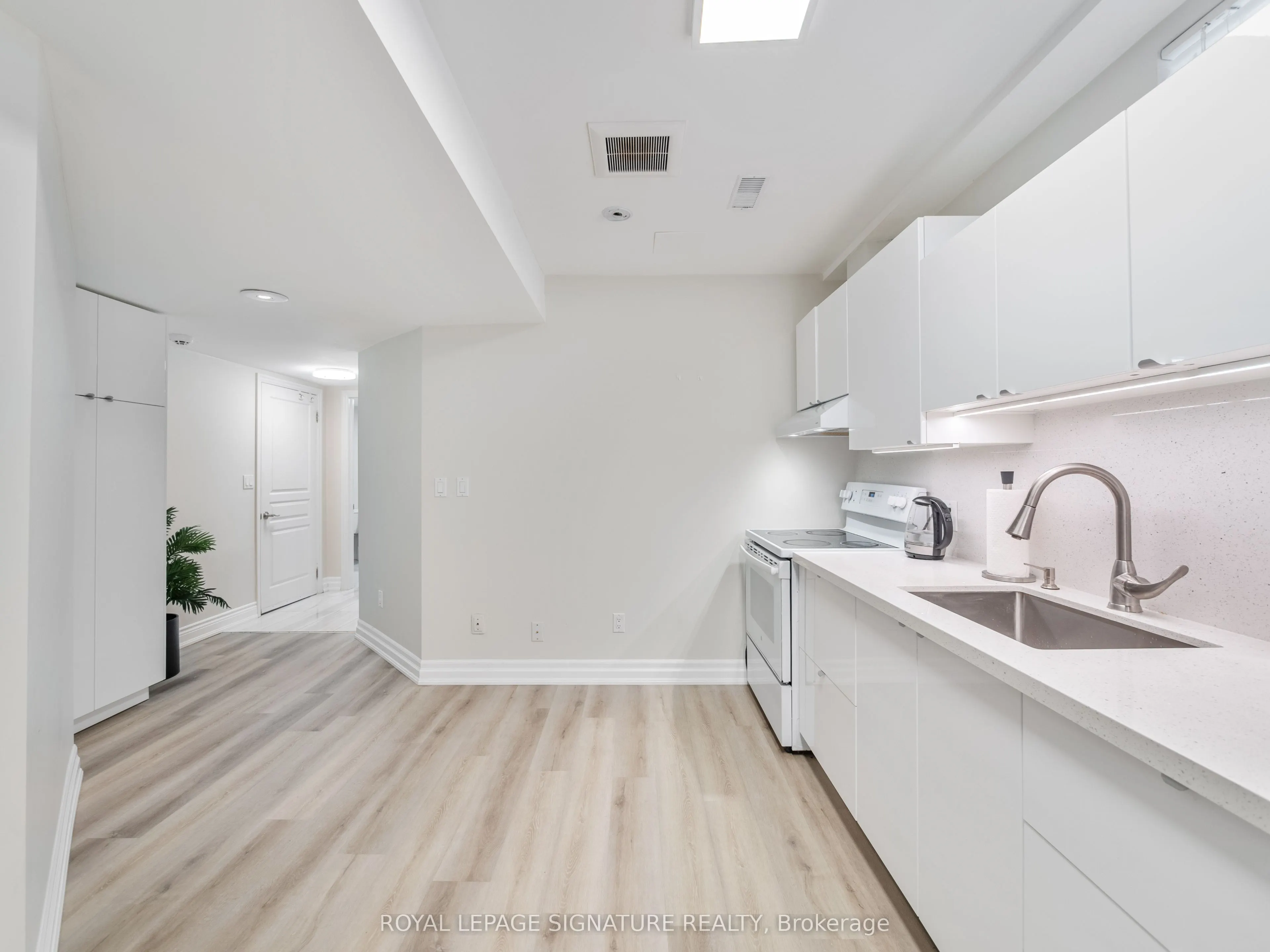 279 Hounslow Avenue S, #BSMT