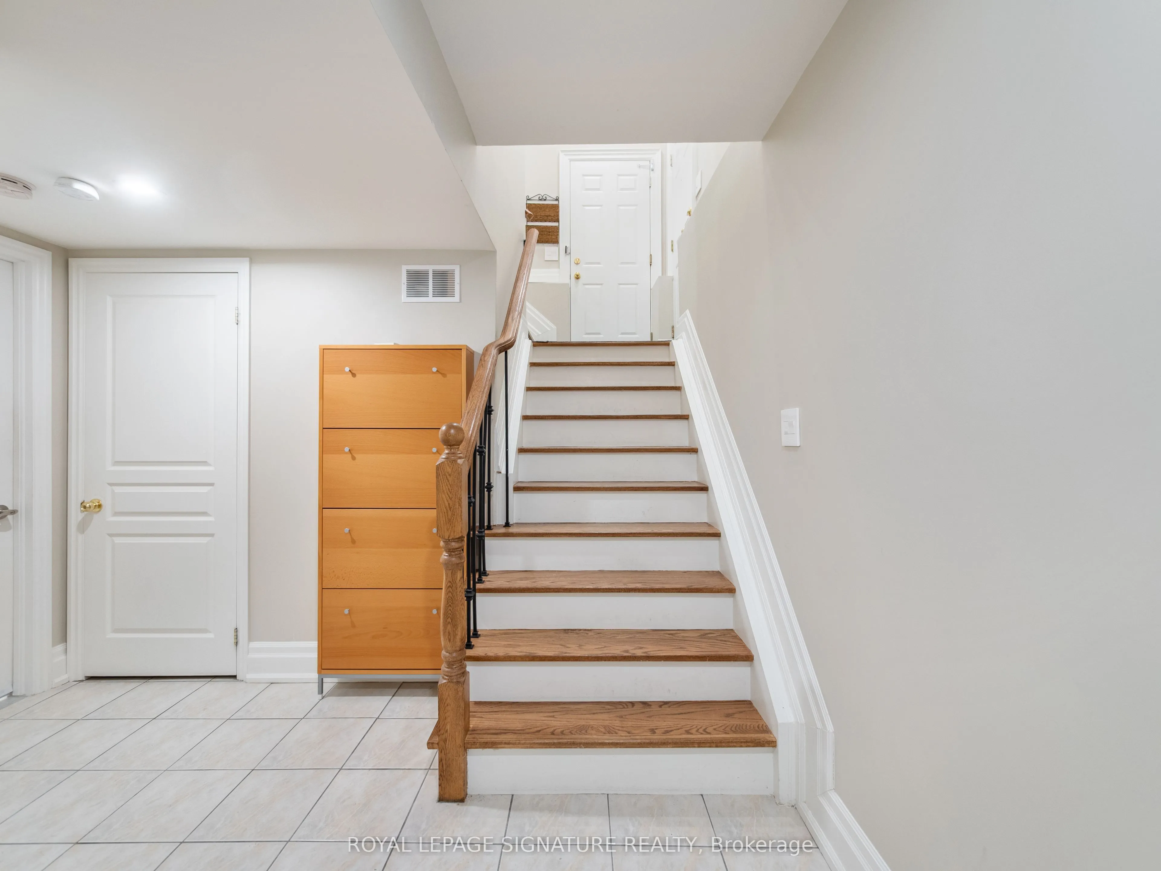 279 Hounslow Avenue S, #BSMT
