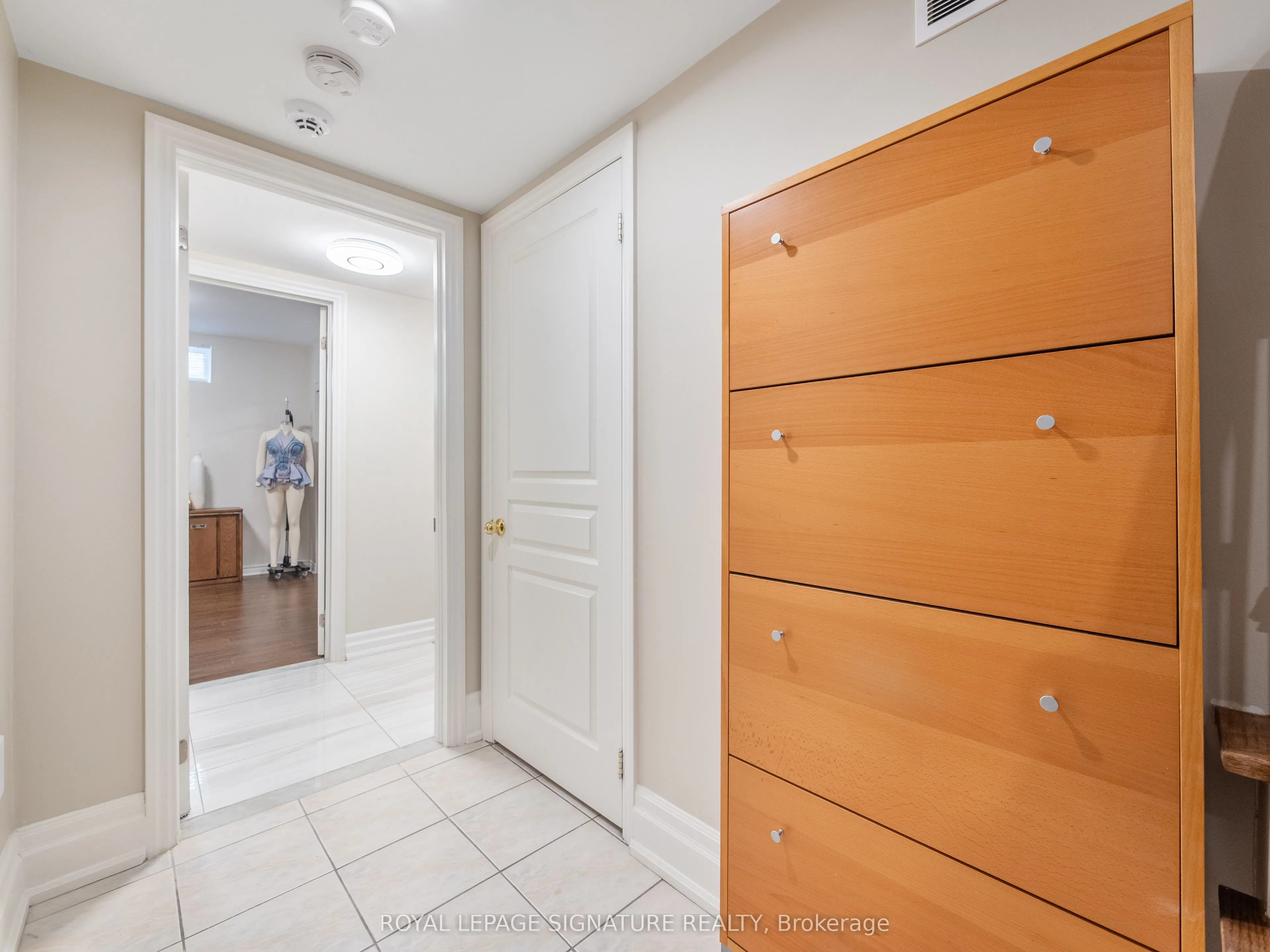 279 Hounslow Avenue S, #BSMT