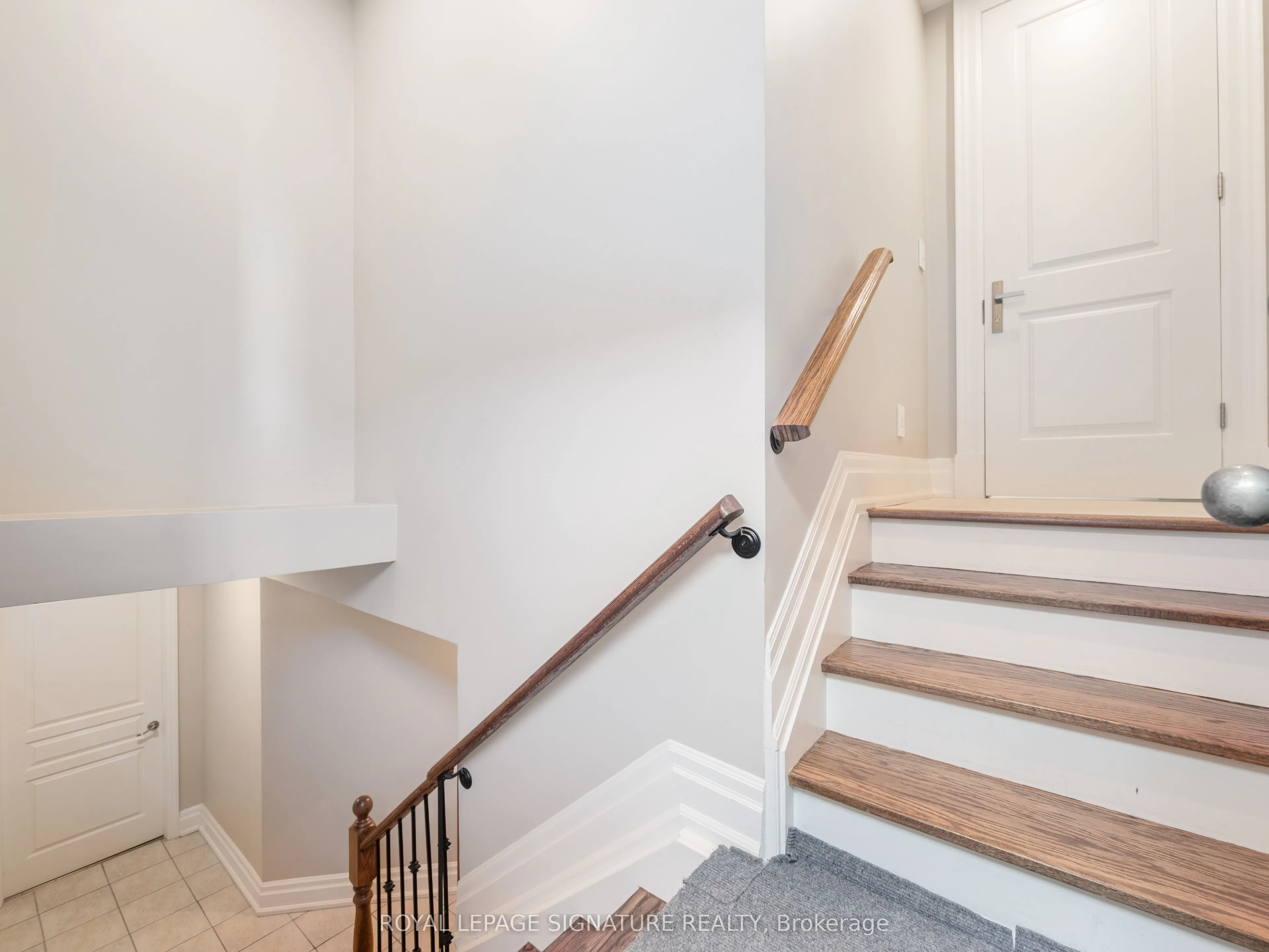 279 Hounslow Avenue S, #BSMT