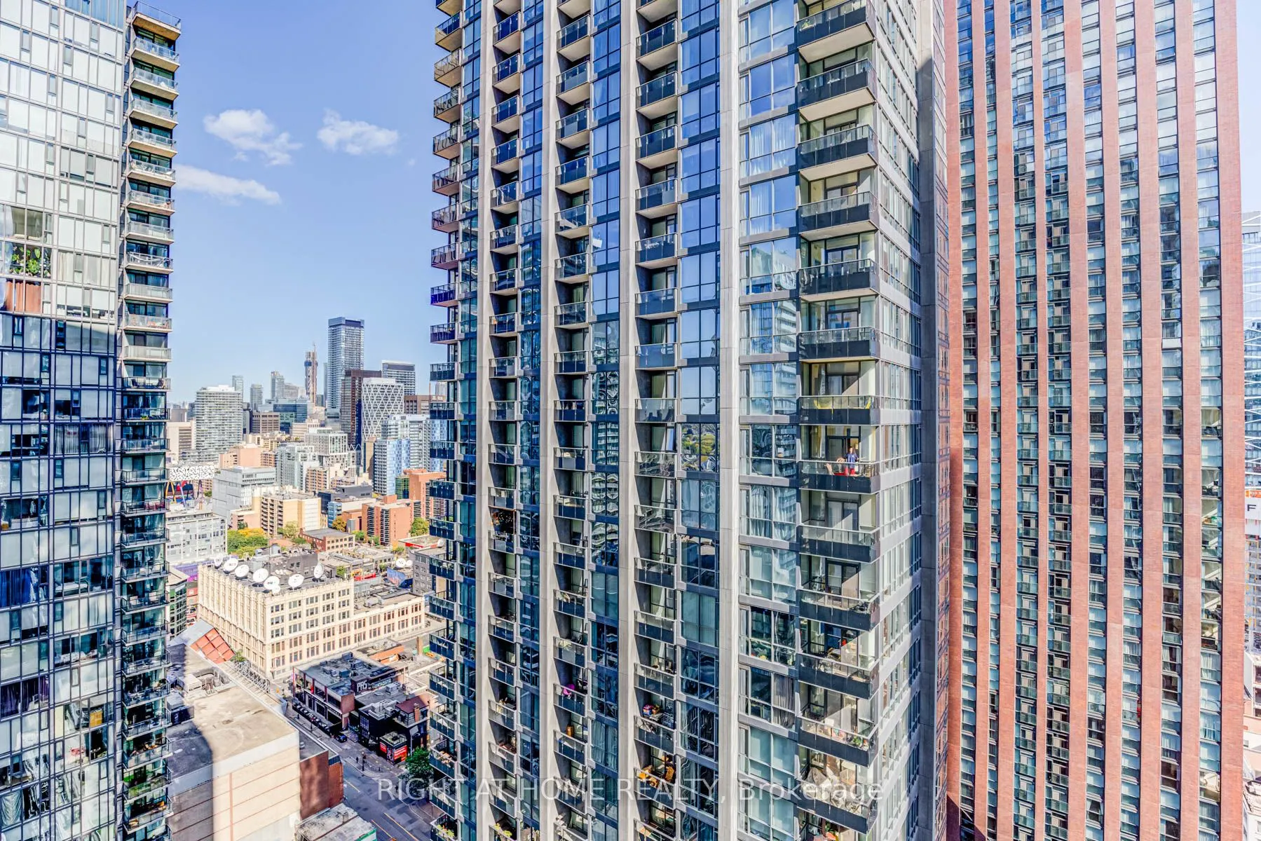 21 Widmer Street, #2708