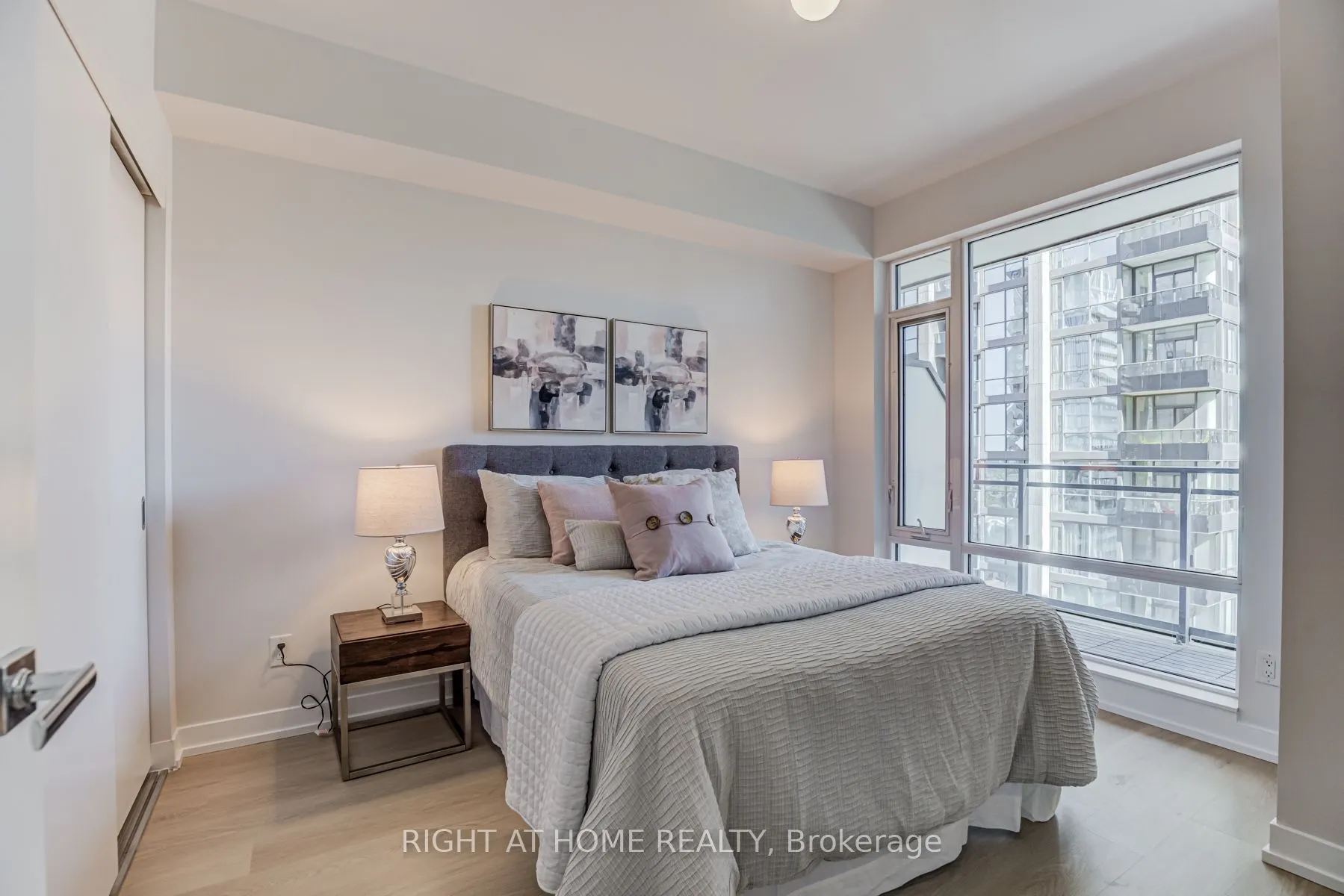 21 Widmer Street, #2708