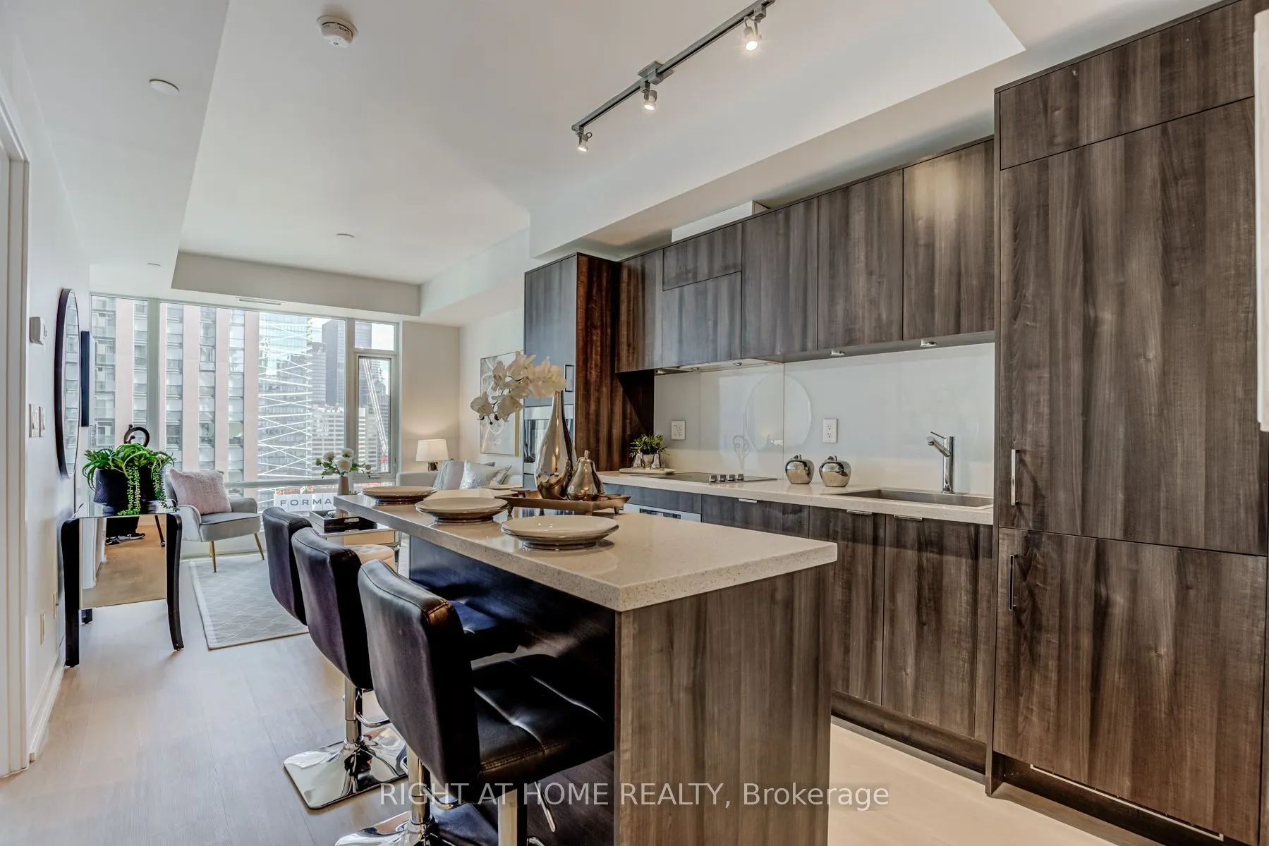 21 Widmer Street, #2708
