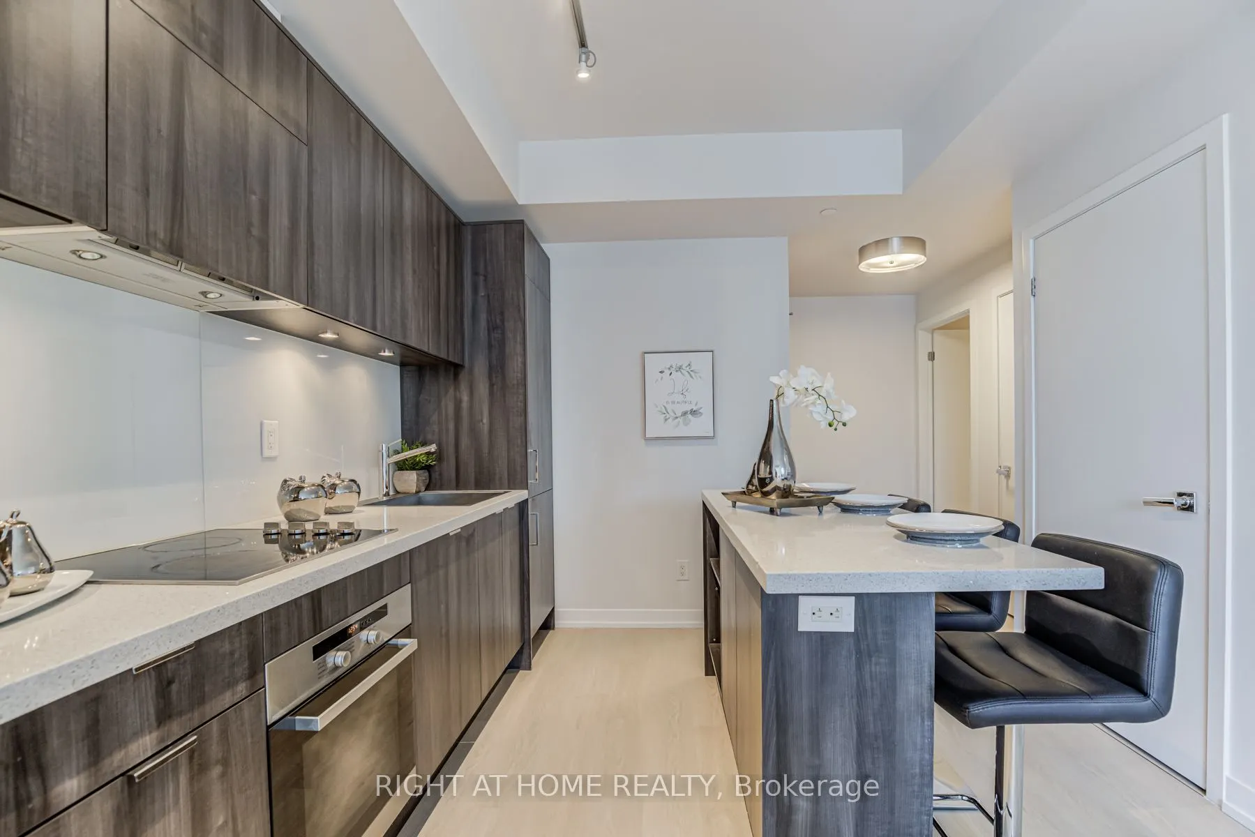 21 Widmer Street, #2708