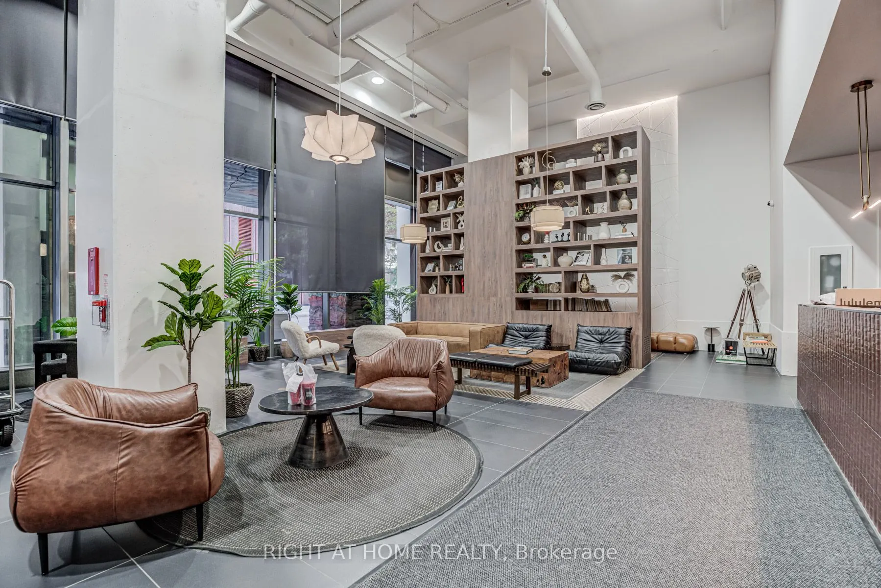 21 Widmer Street, #2708