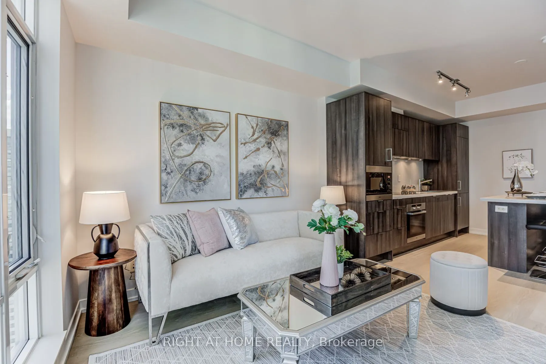 21 Widmer Street, #2708