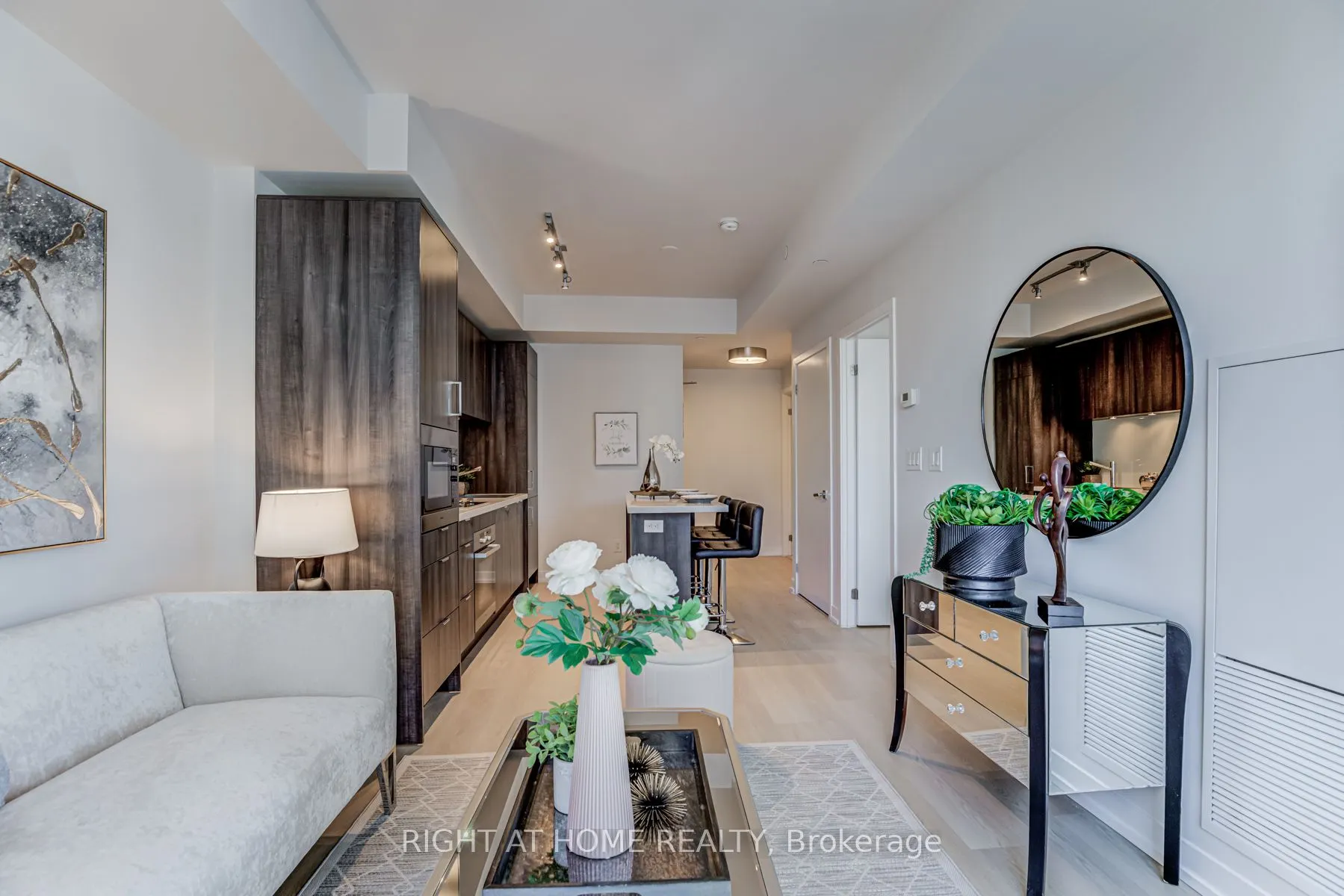 21 Widmer Street, #2708