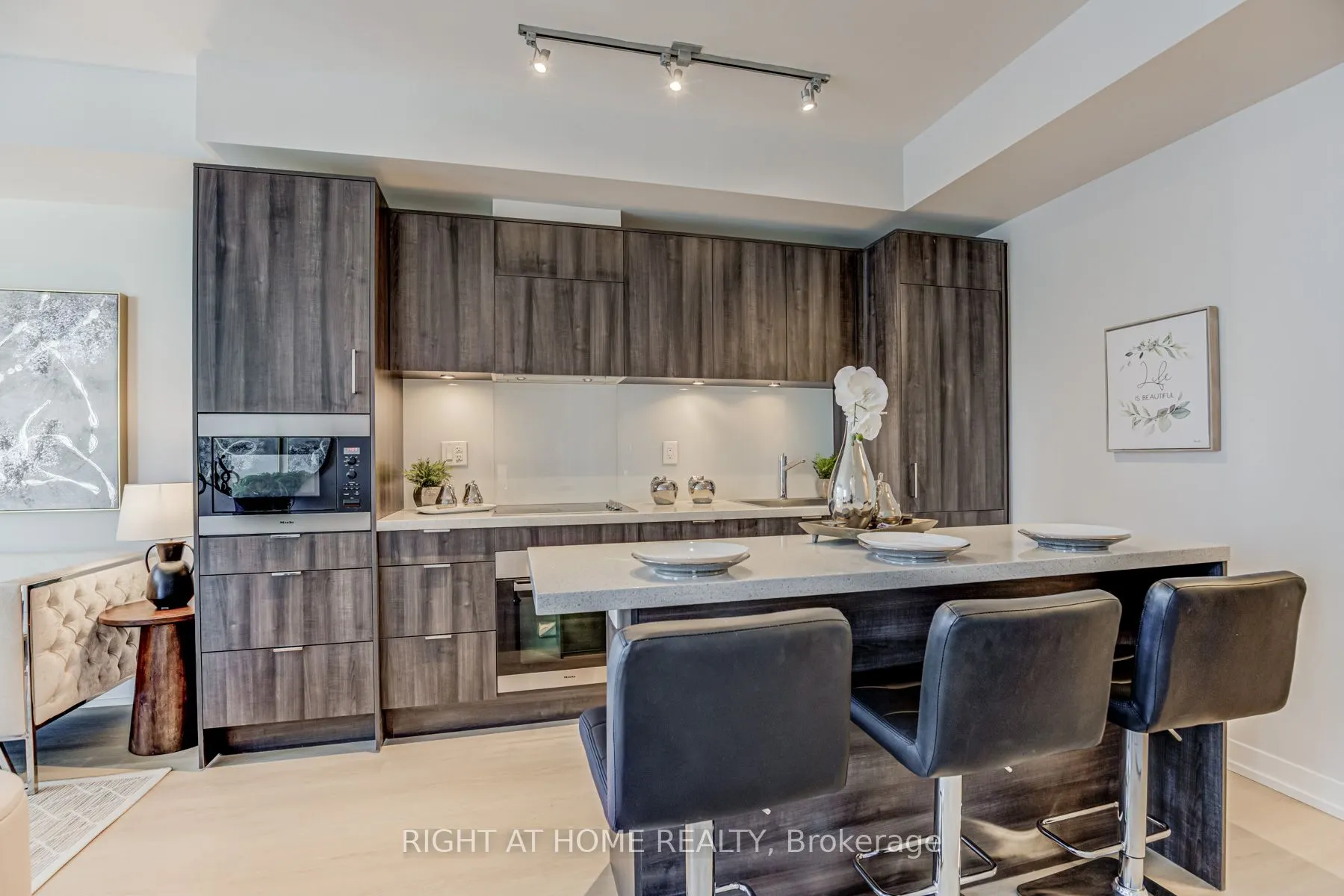 21 Widmer Street, #2708