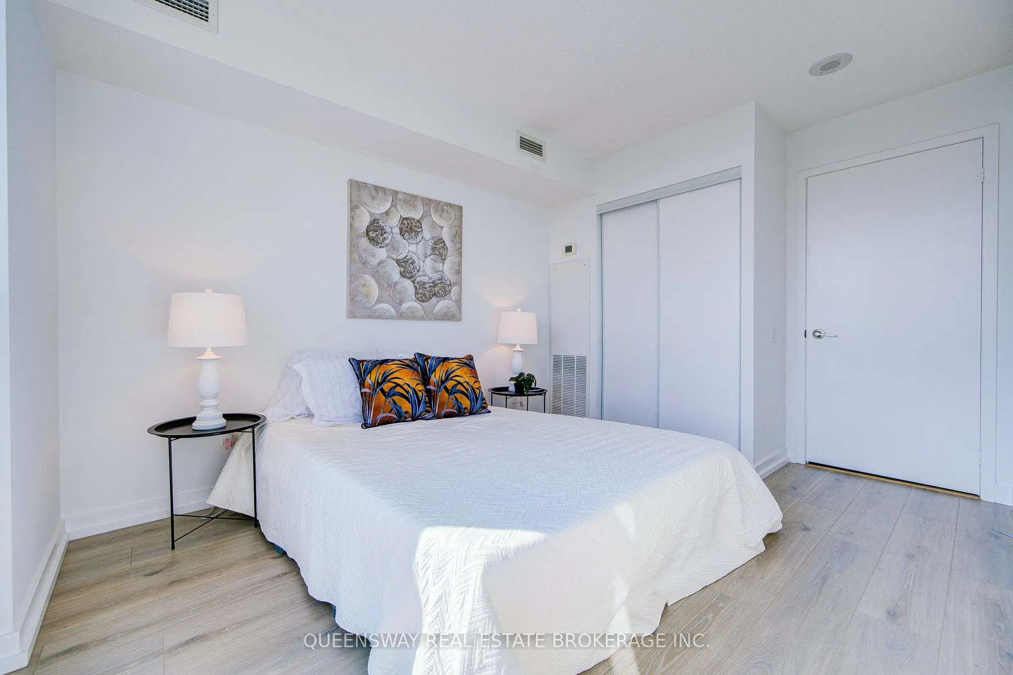 29 Singer Court, #1011