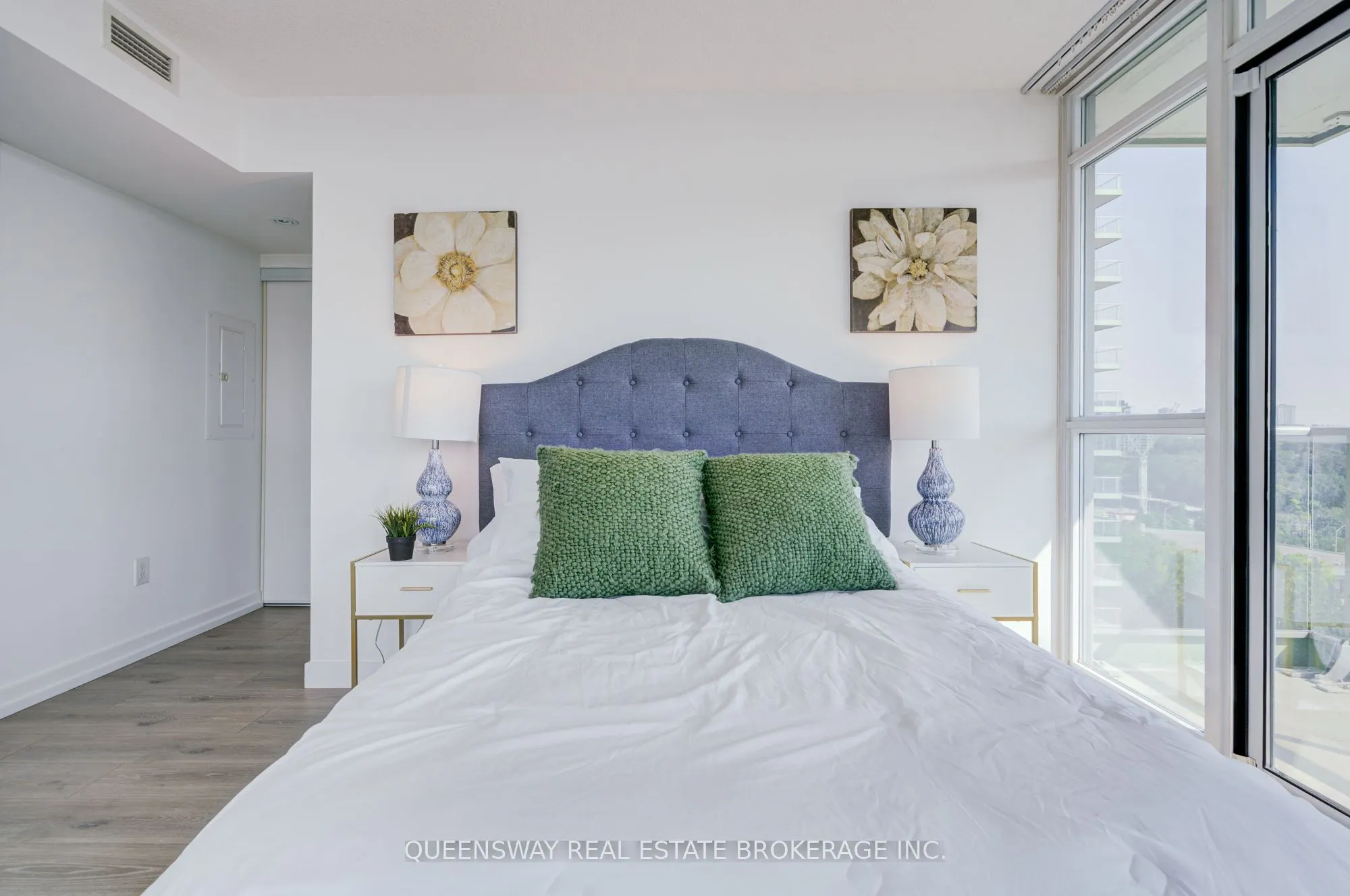 29 Singer Court, #1011