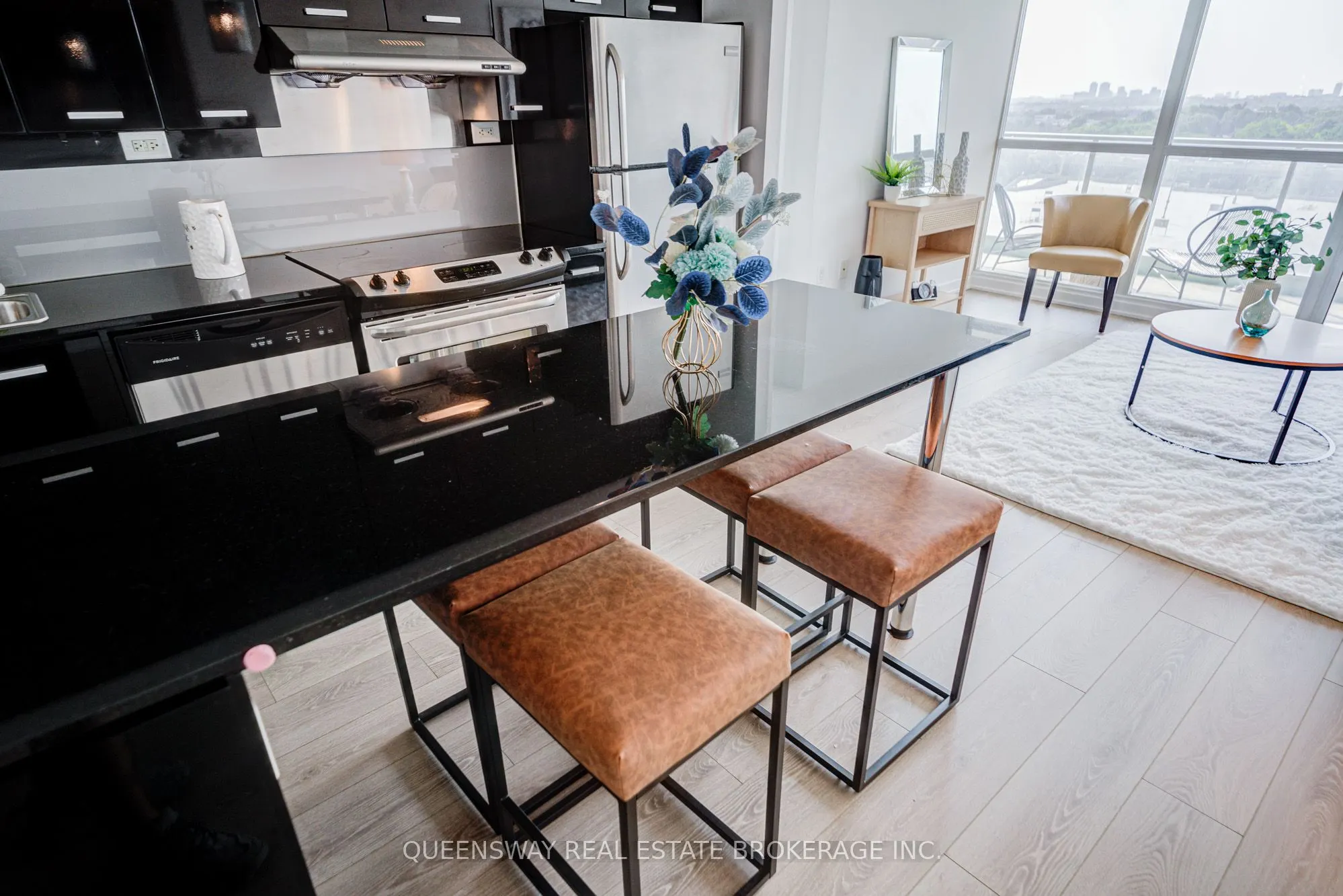 29 Singer Court, #1011