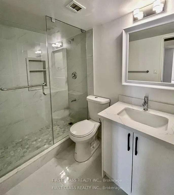 188 Spadina Avenue, #806