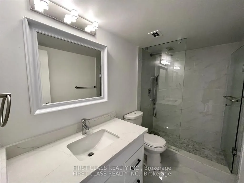 188 Spadina Avenue, #806