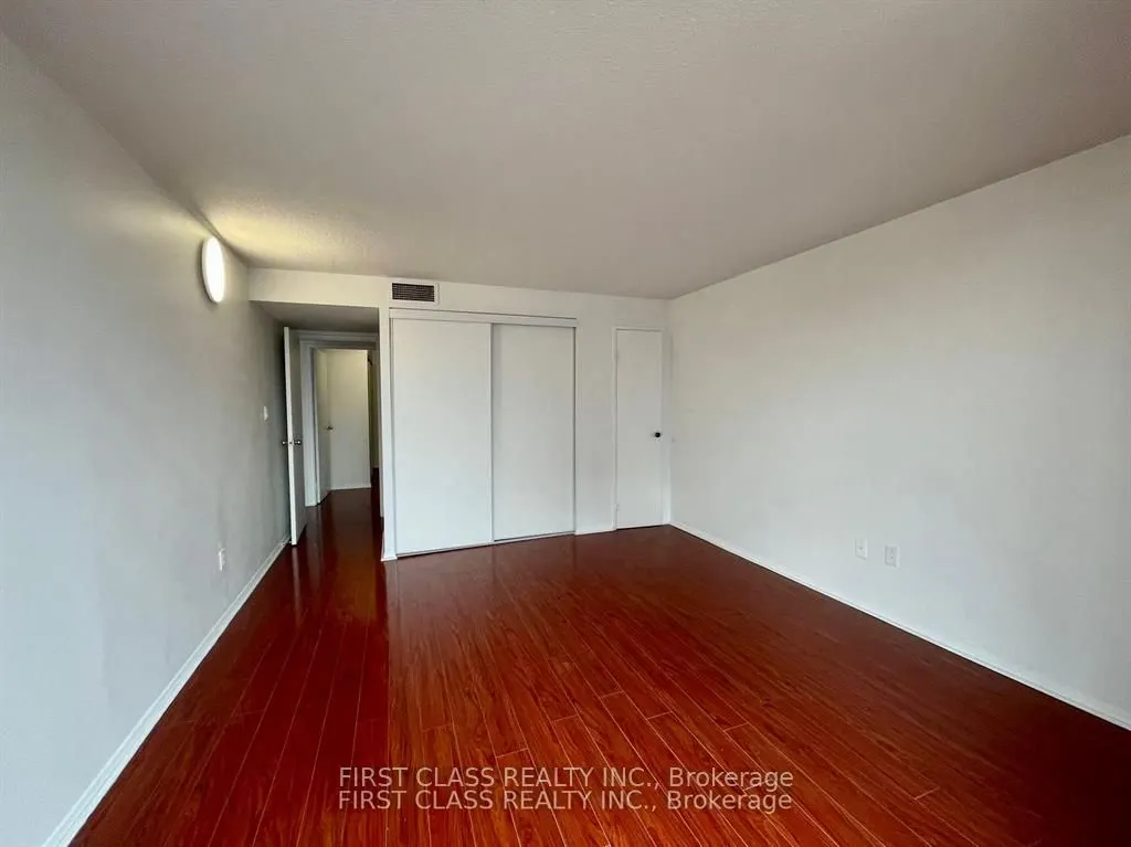 188 Spadina Avenue, #806