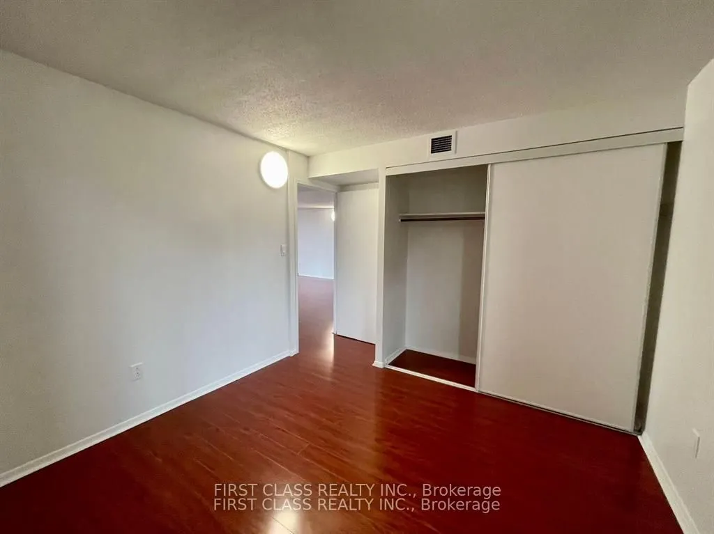188 Spadina Avenue, #806