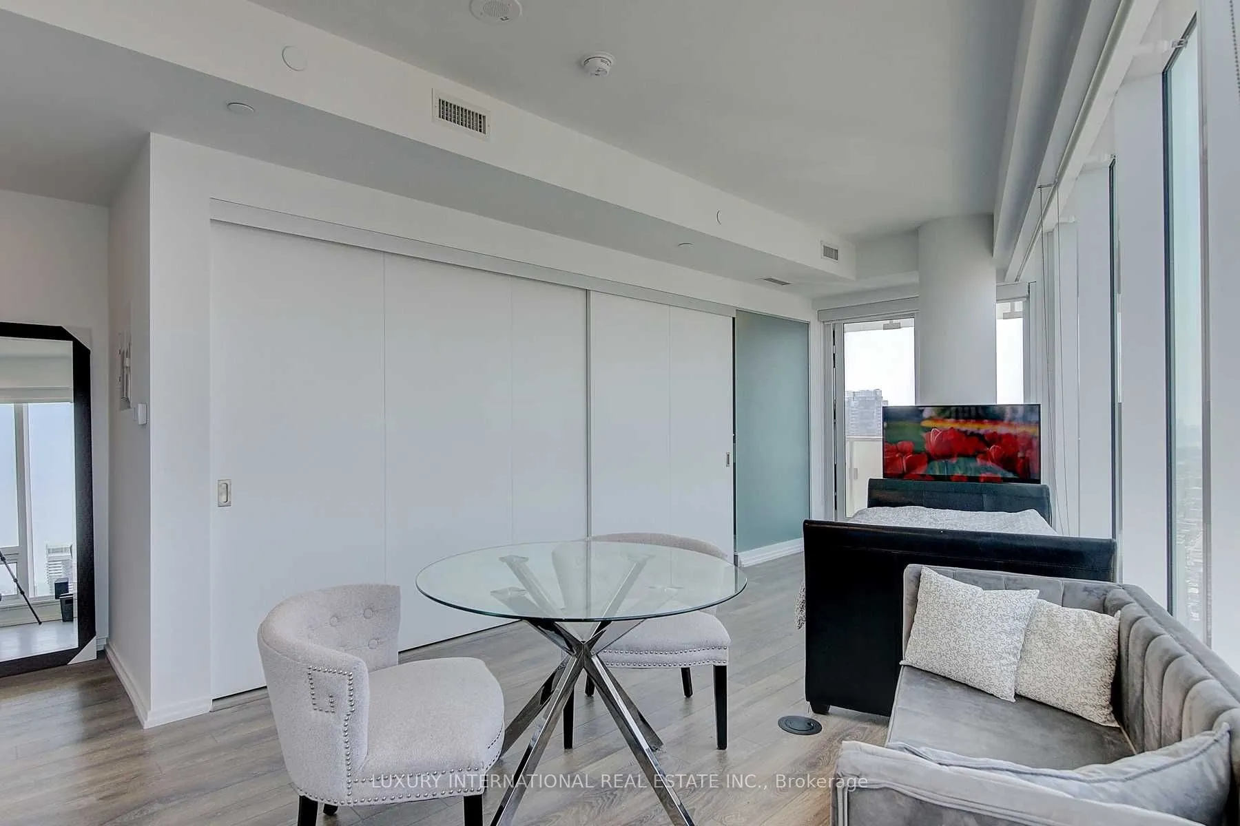 197 Yonge Street, #5612