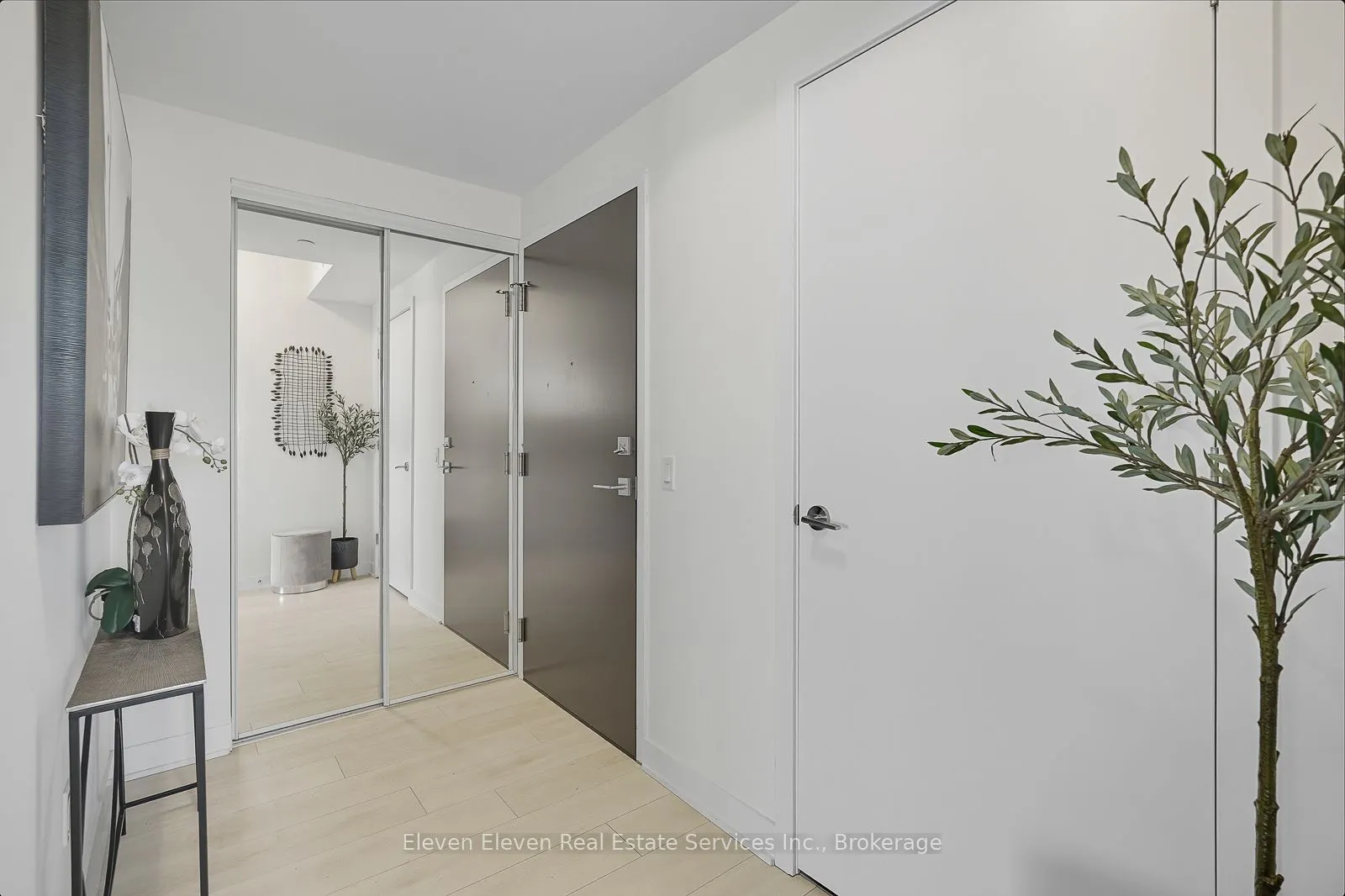 2221 Yonge Street, #2009