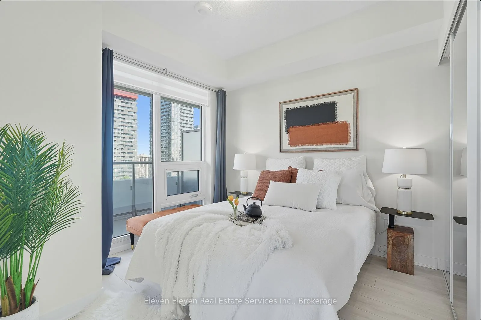 2221 Yonge Street, #2009