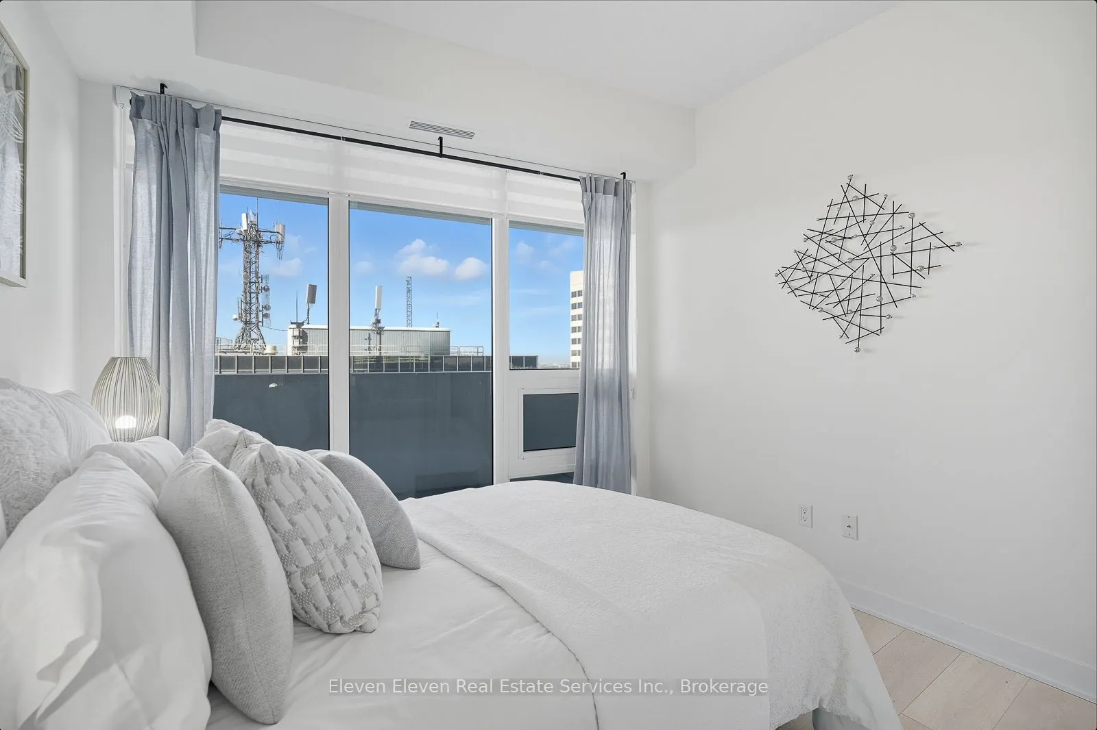 2221 Yonge Street, #2009