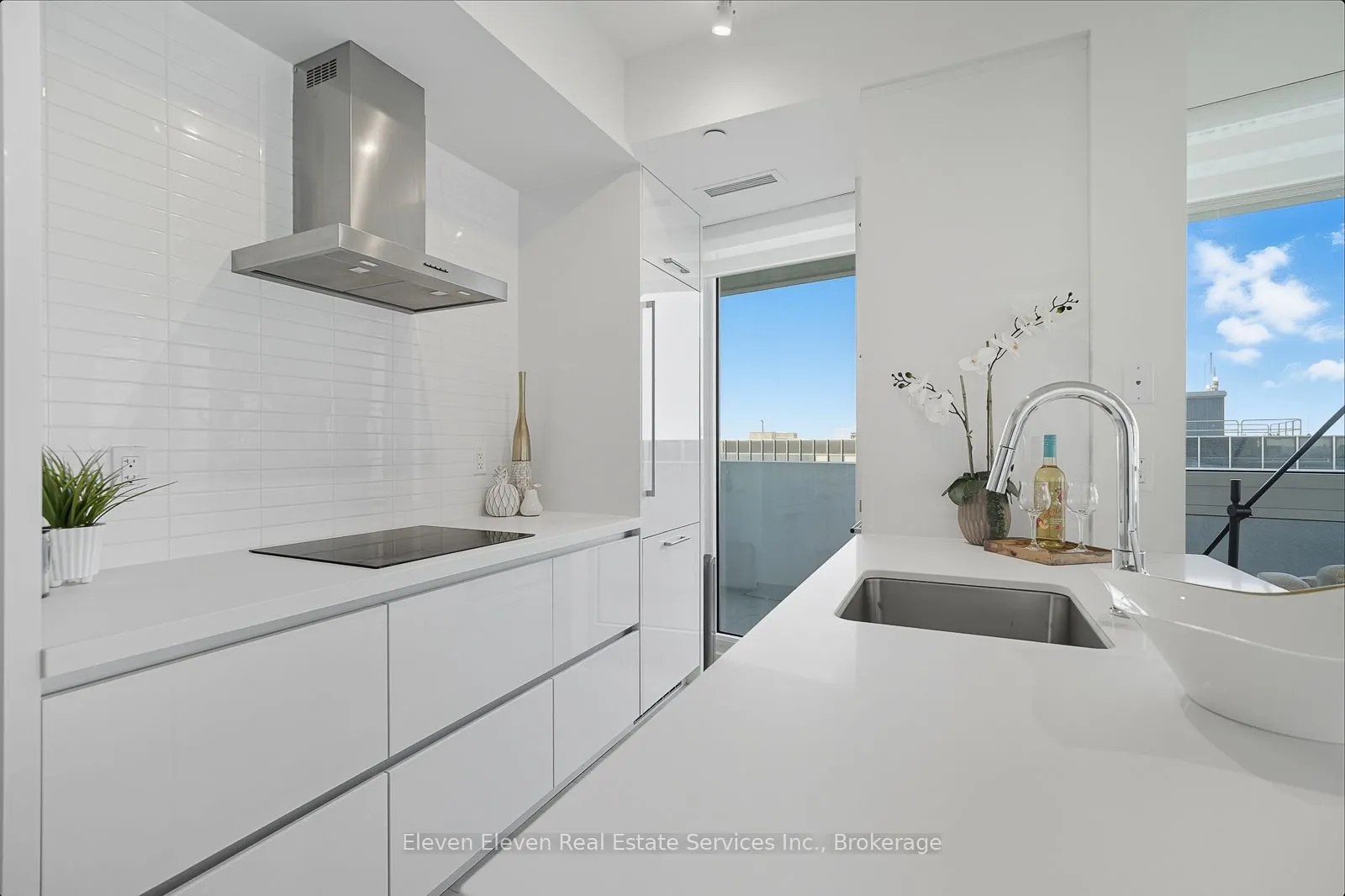 2221 Yonge Street, #2009
