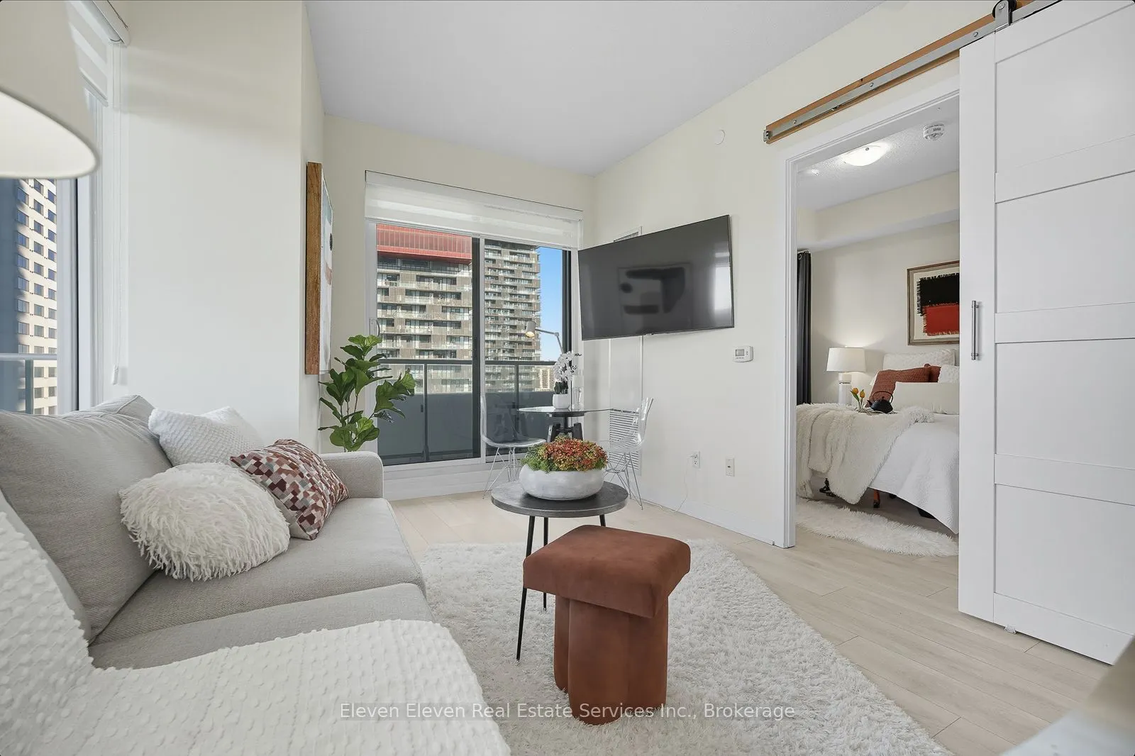 2221 Yonge Street, #2009