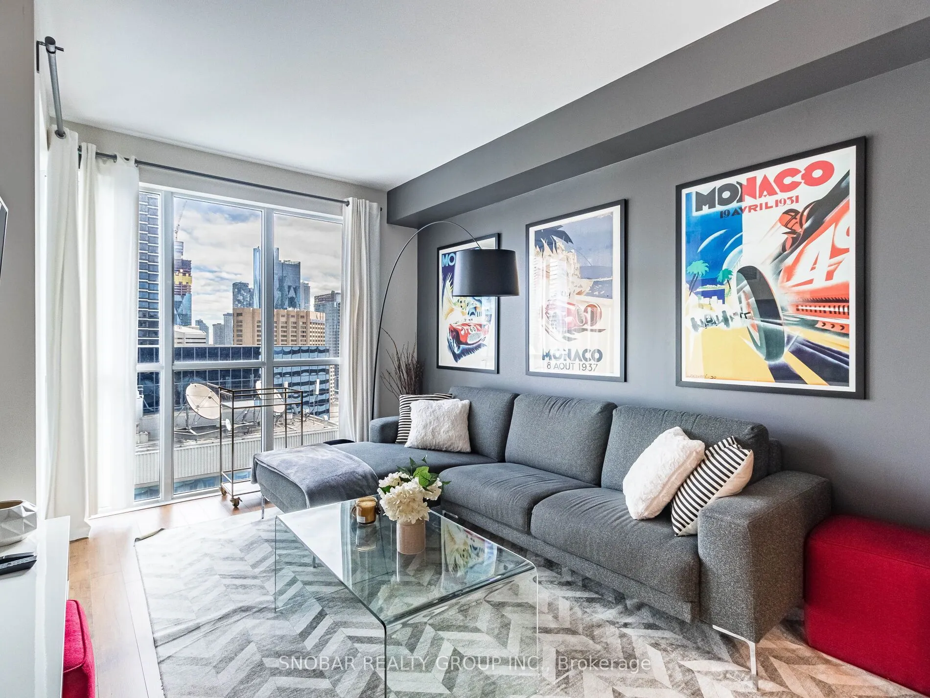 300 Front Street, #2107