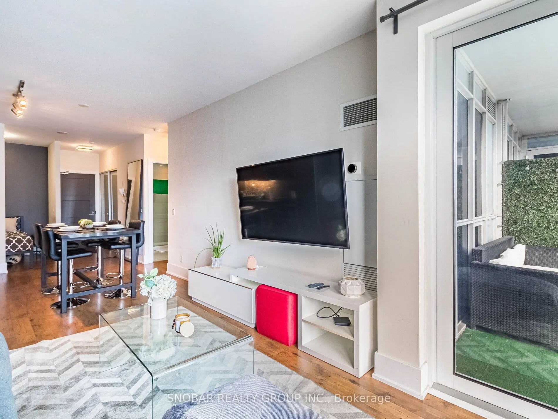 300 Front Street, #2107