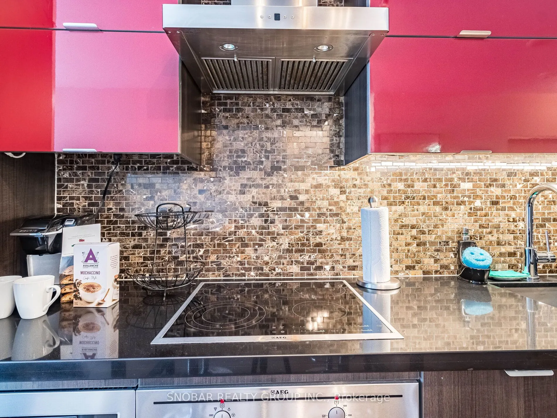 300 Front Street, #2107