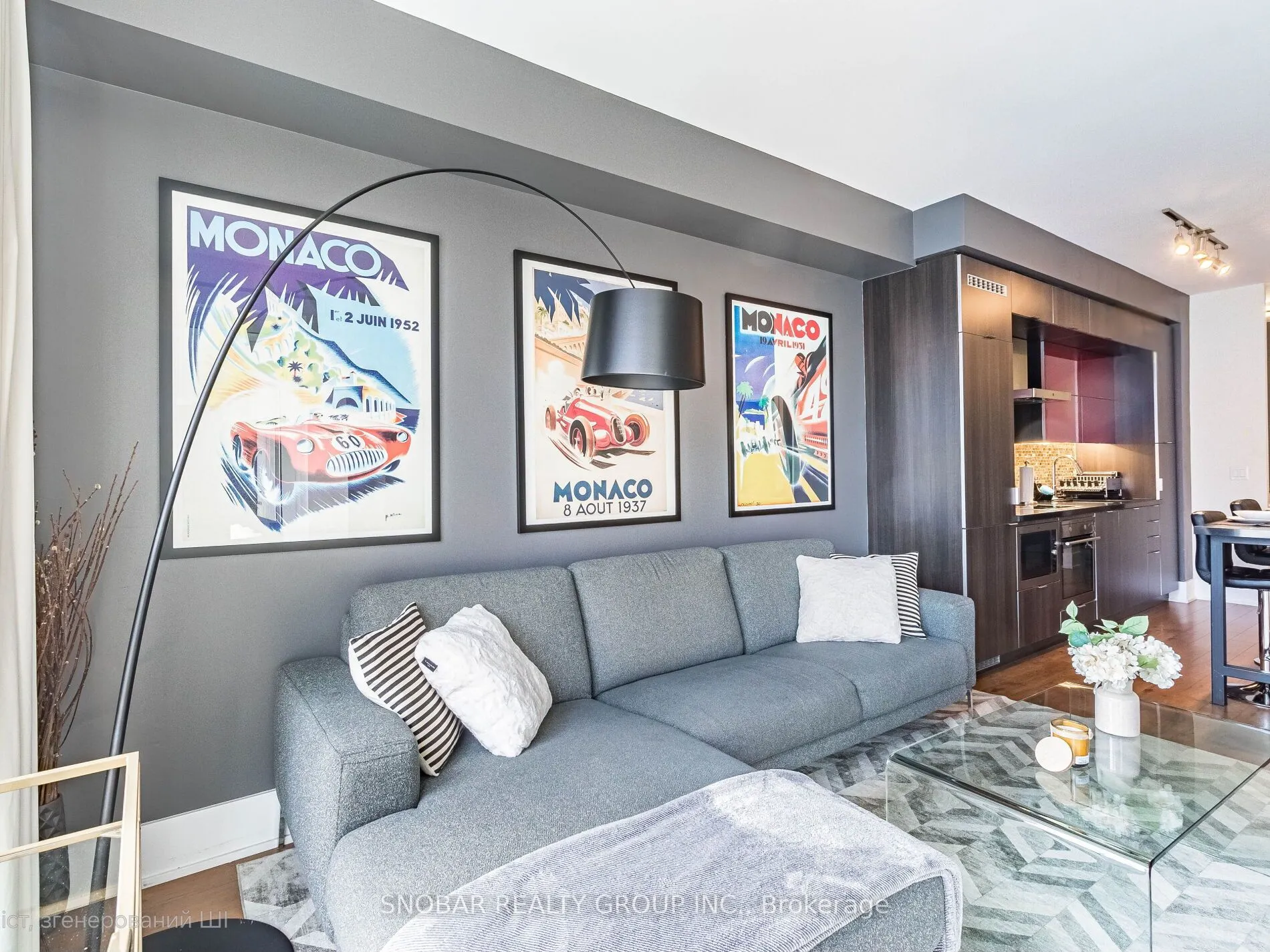 300 Front Street, #2107