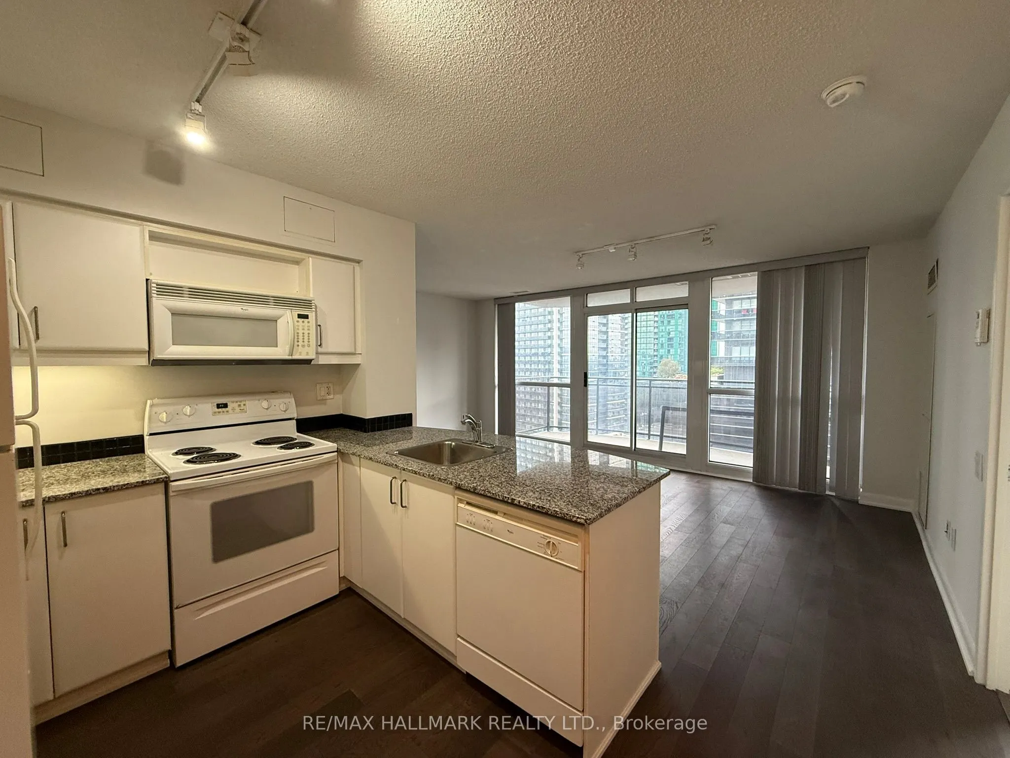 33 Sheppard Avenue E, #2507