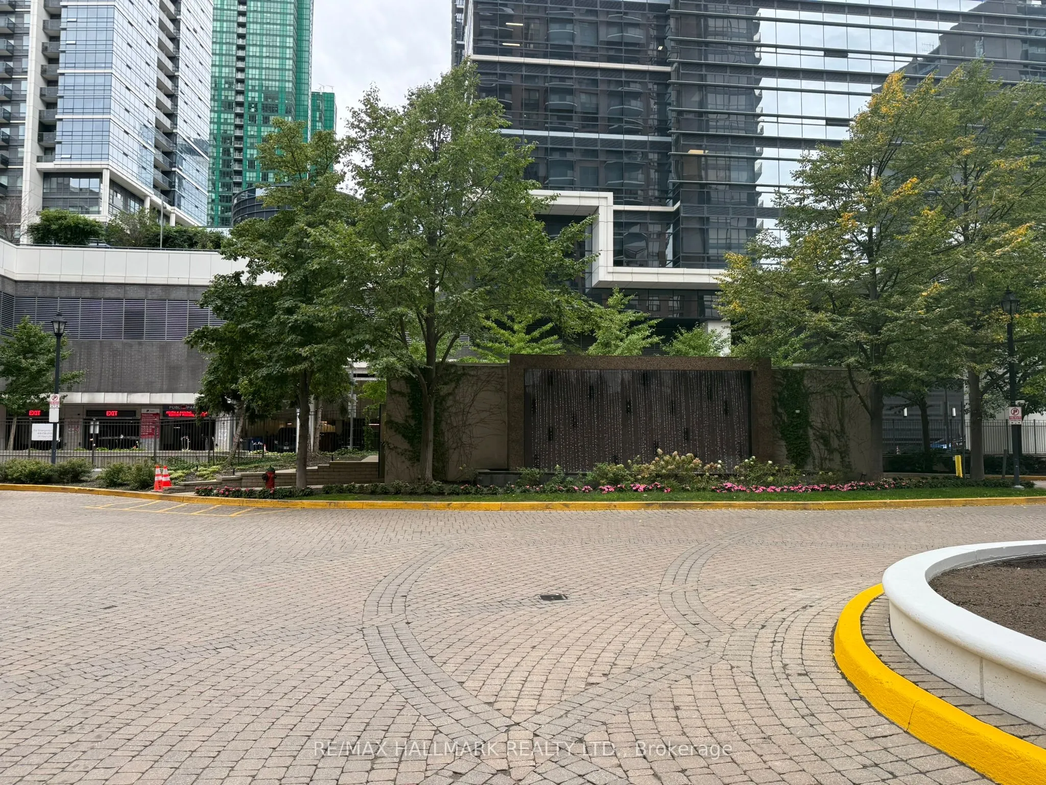 33 Sheppard Avenue E, #2507
