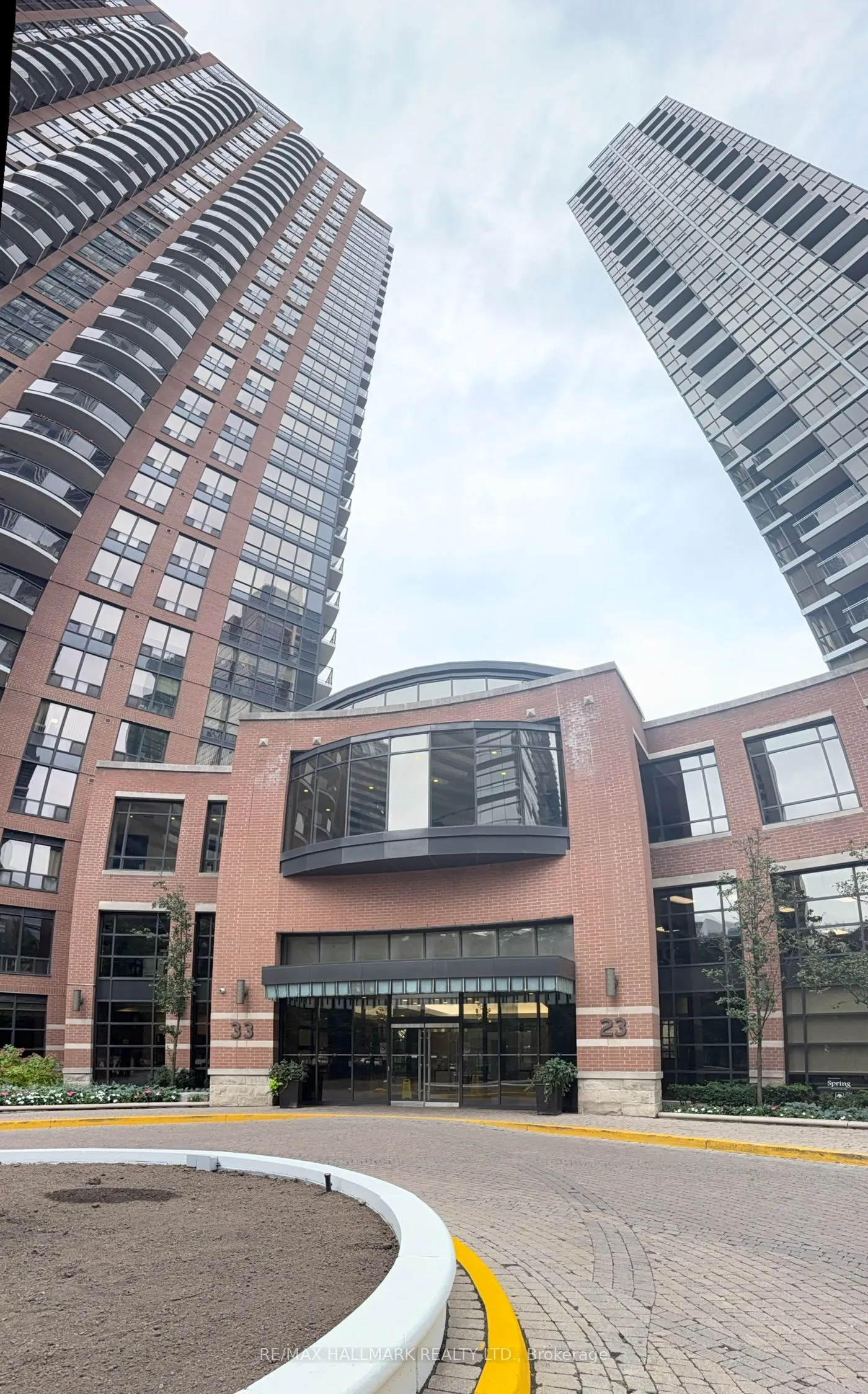 33 Sheppard Avenue E, #2507