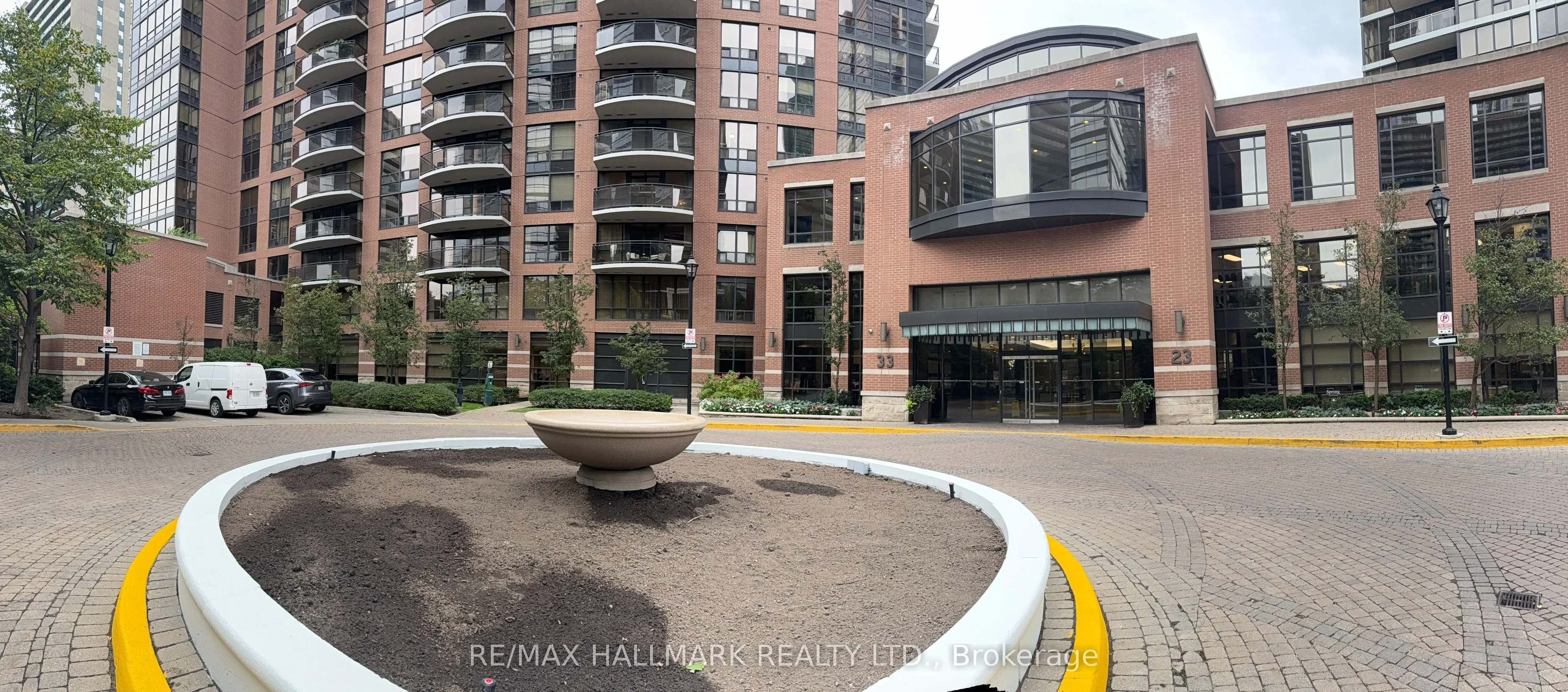 33 Sheppard Avenue E, #2507