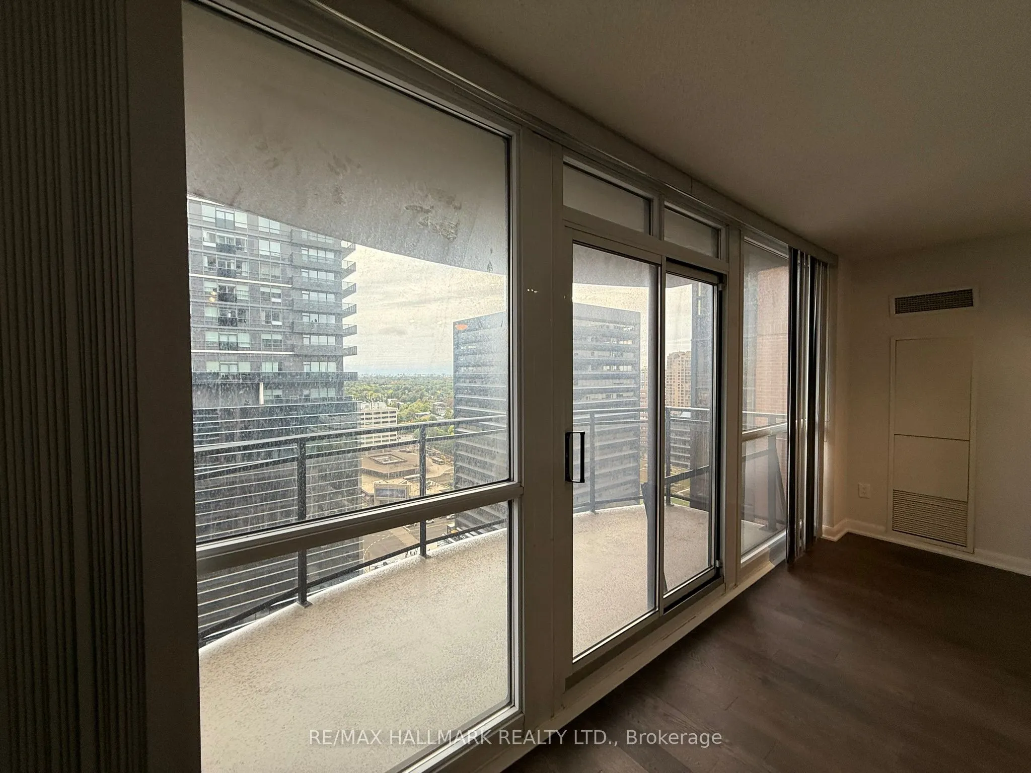 33 Sheppard Avenue E, #2507
