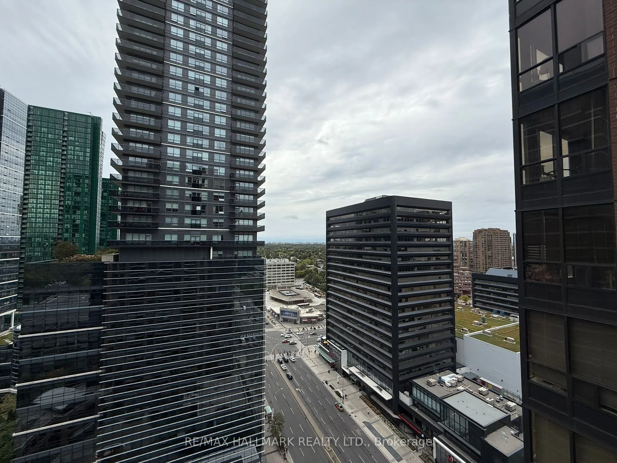 33 Sheppard Avenue E, #2507
