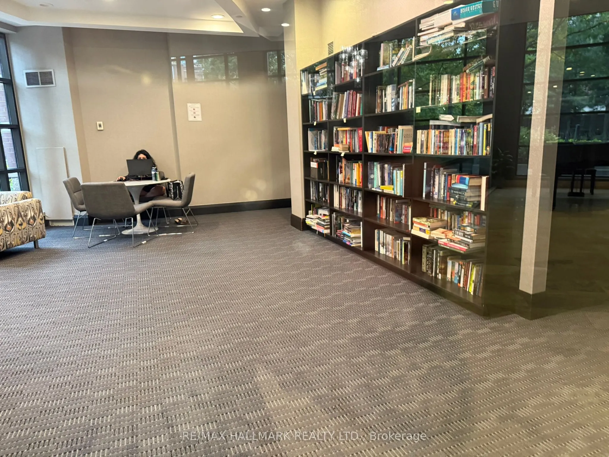 33 Sheppard Avenue E, #2507