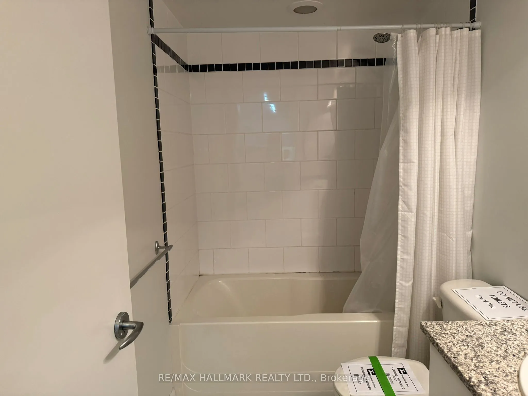 33 Sheppard Avenue E, #2507