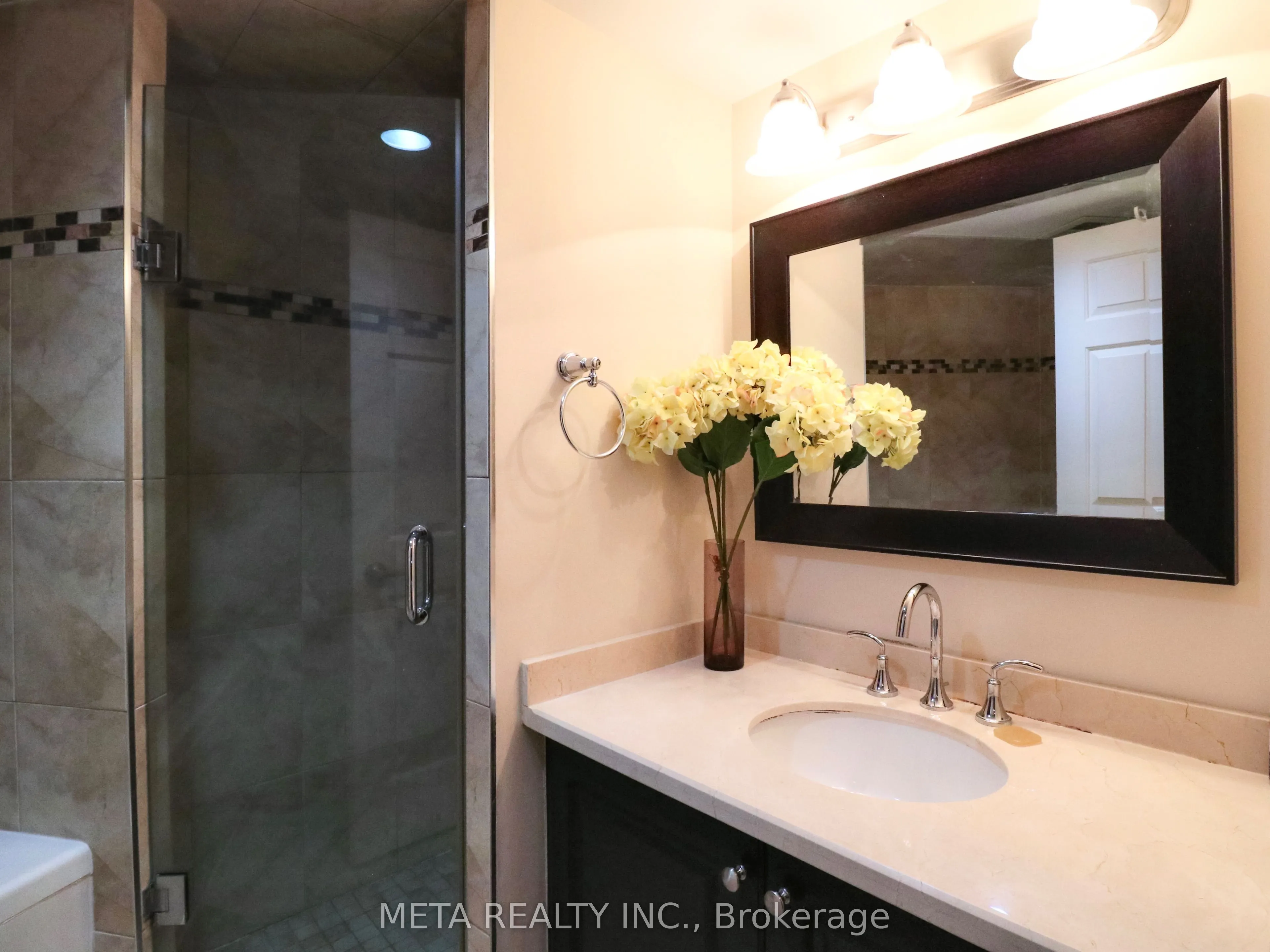 7 Carlton Street, #1612