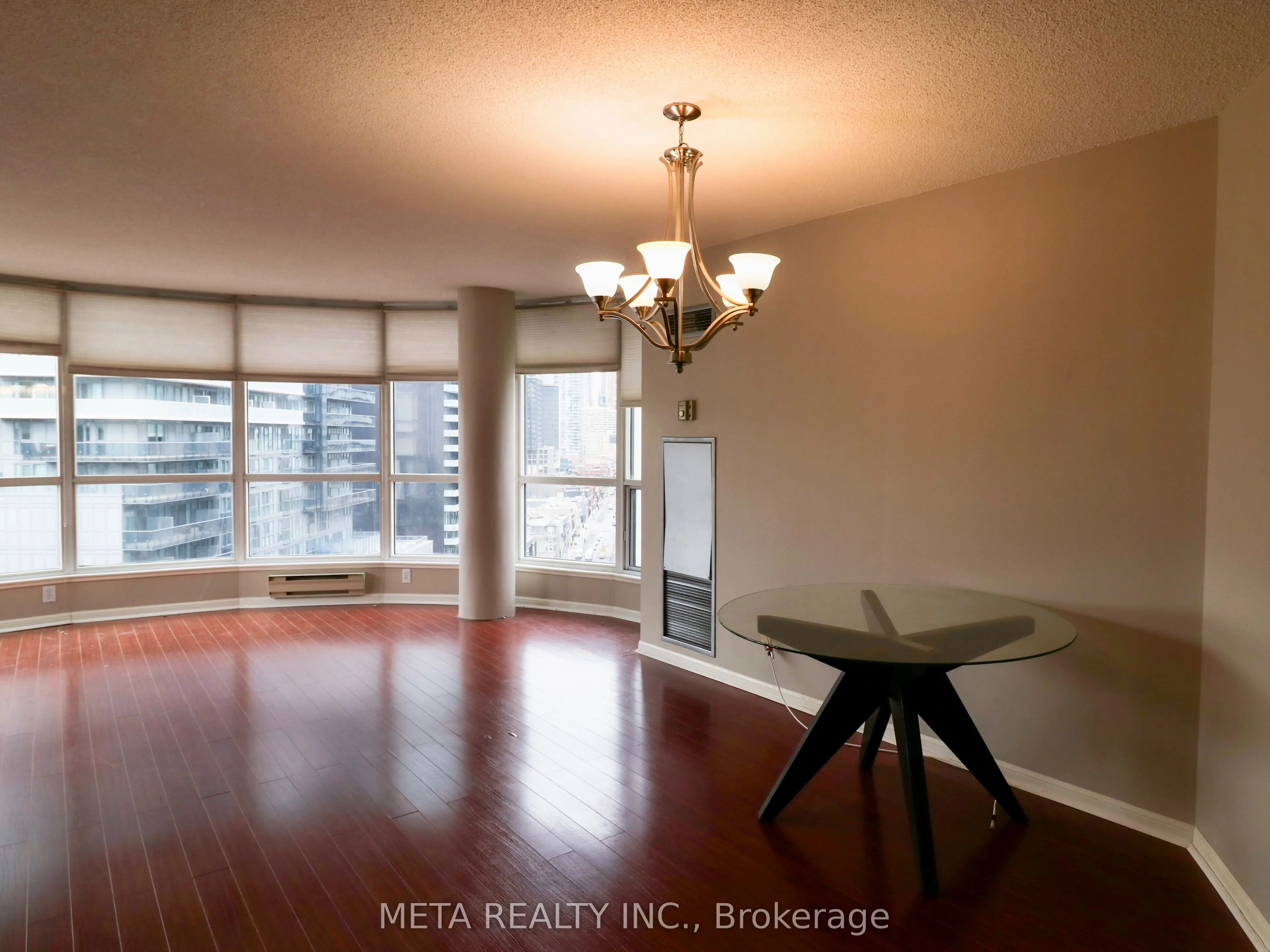 7 Carlton Street, #1612