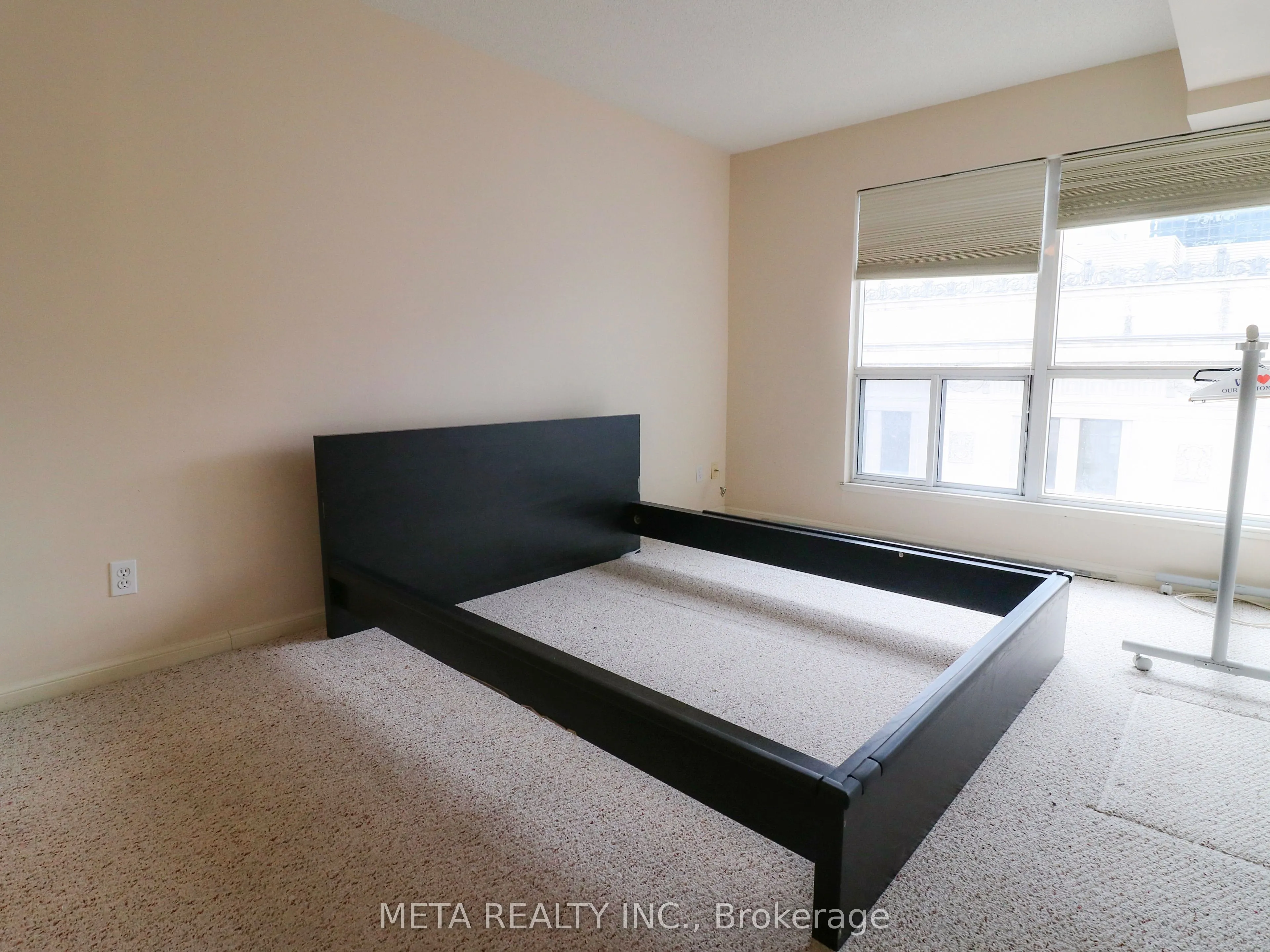 7 Carlton Street, #1612