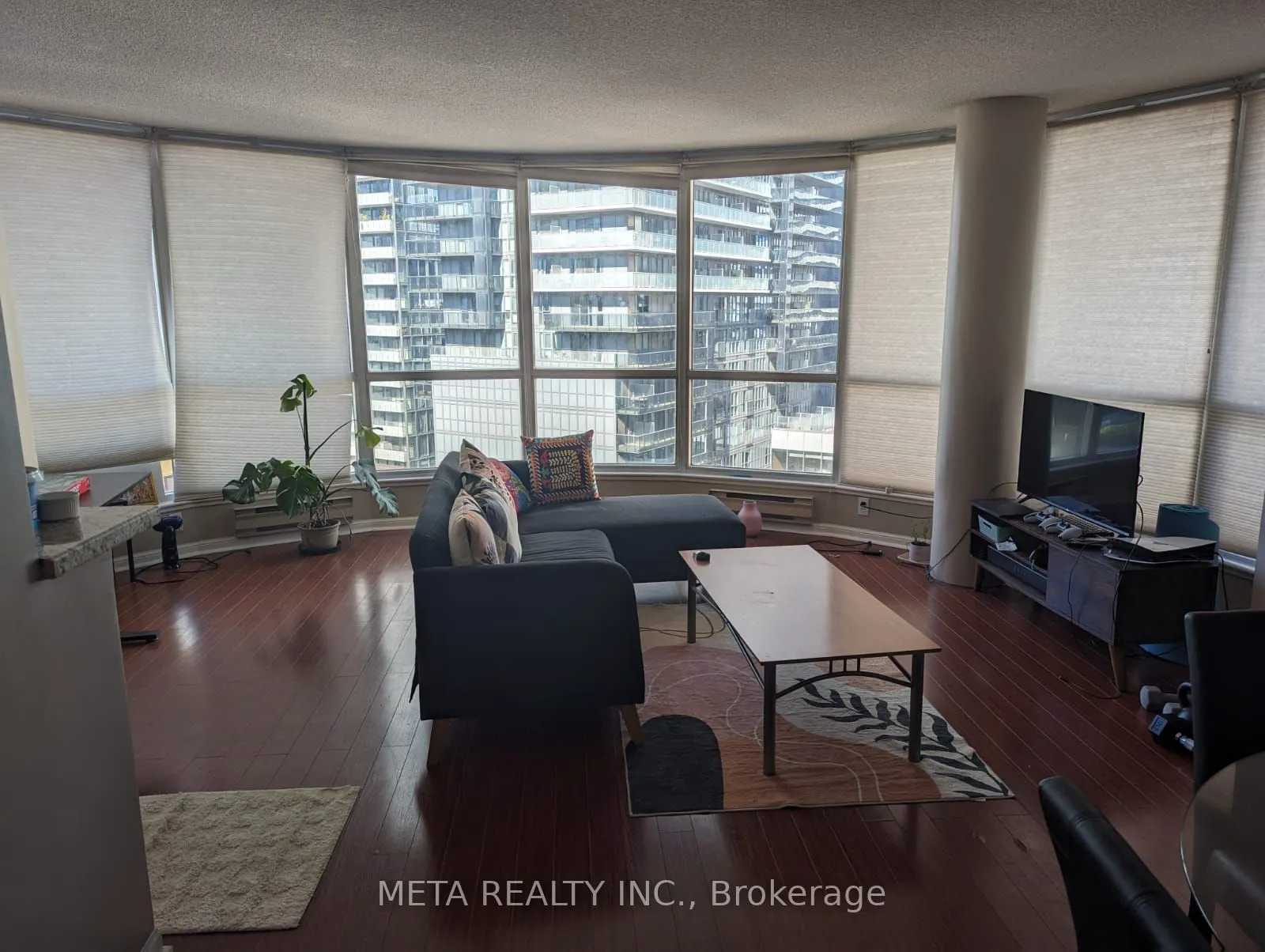 7 Carlton Street, #1612
