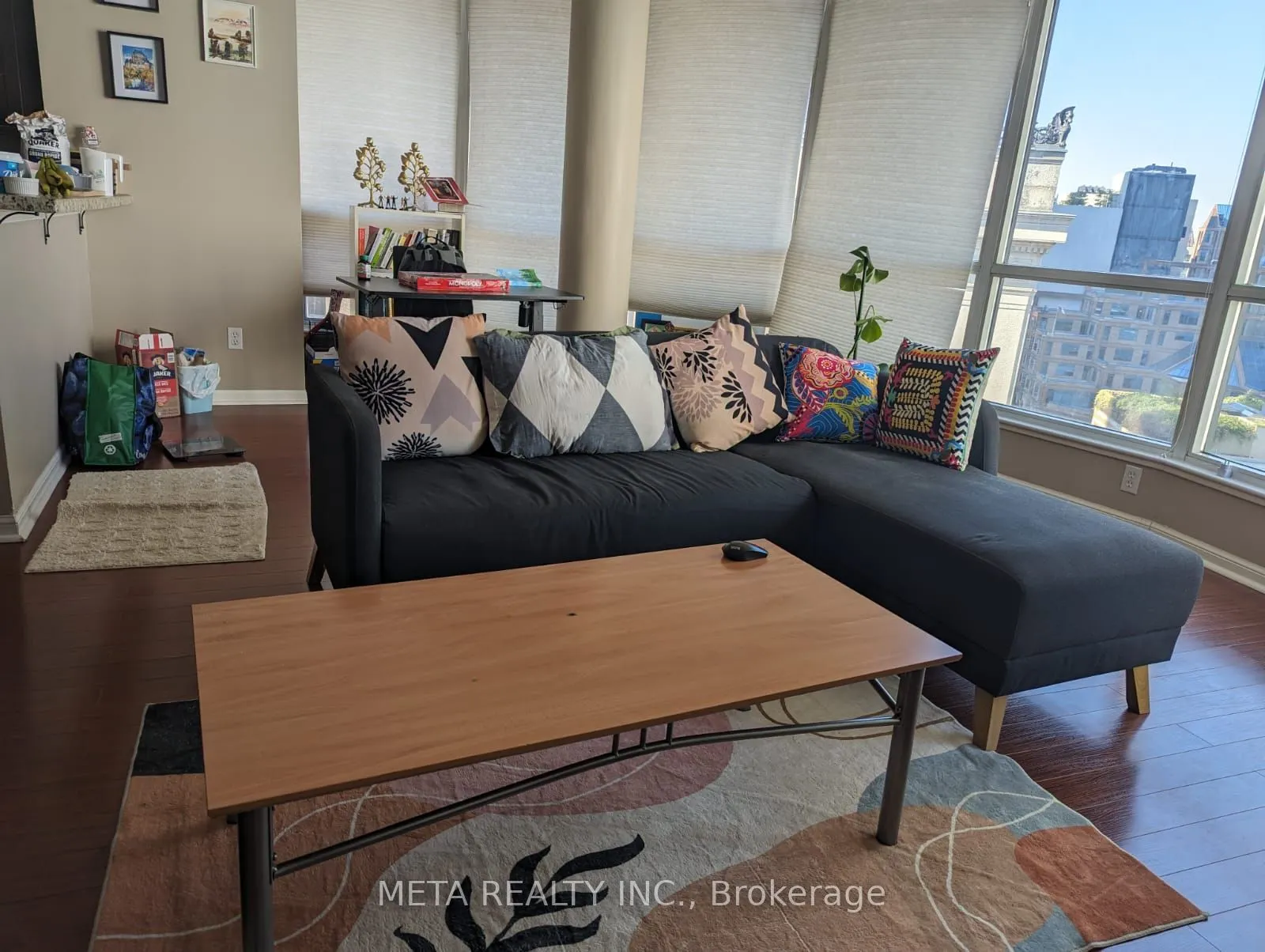 7 Carlton Street, #1612